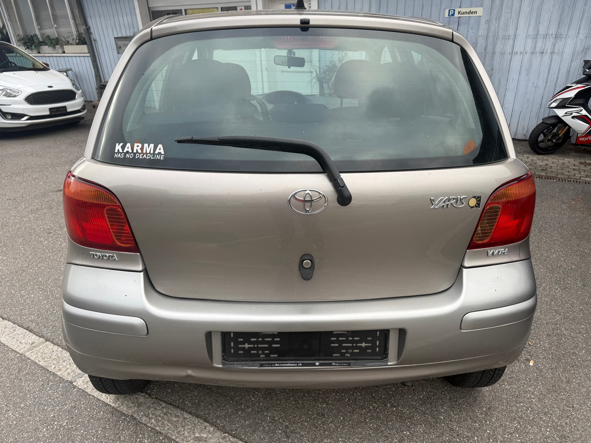 TOYOTA Yaris 1.3 Linea Sol-image-4