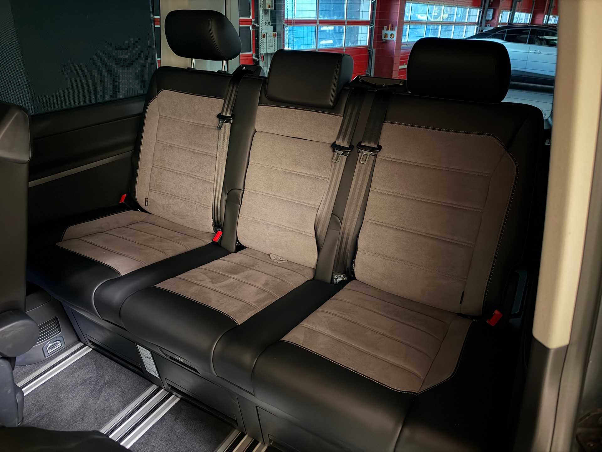 VW T6.1 Multivan 2.0 Bi-TDI Highline Liberty 4Motion DSG-image-13