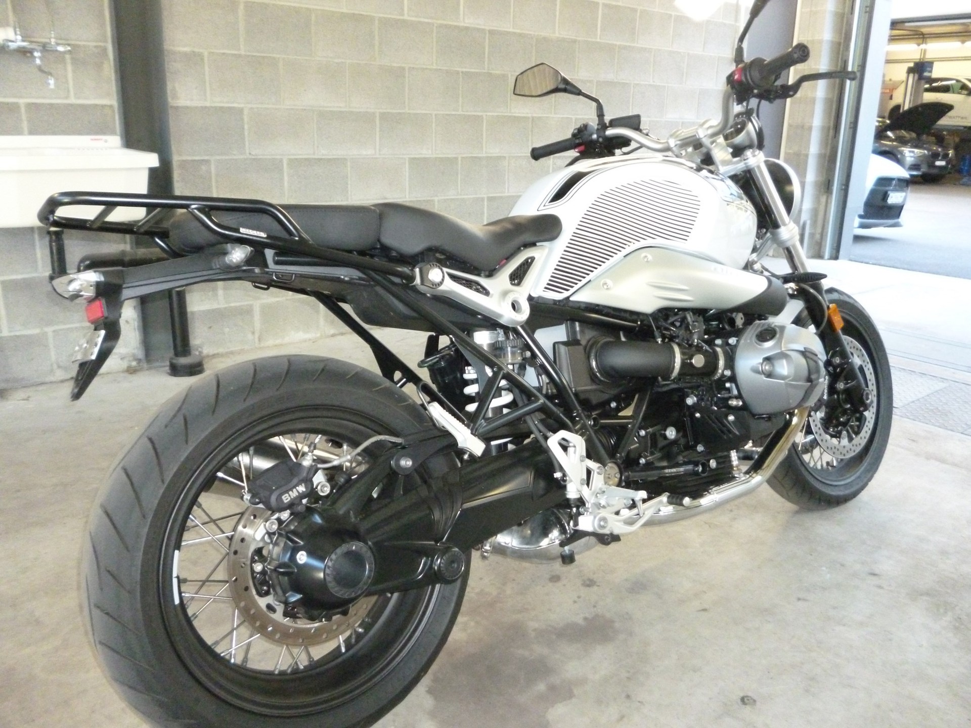 BMW R nineT Pure ABS-image-3
