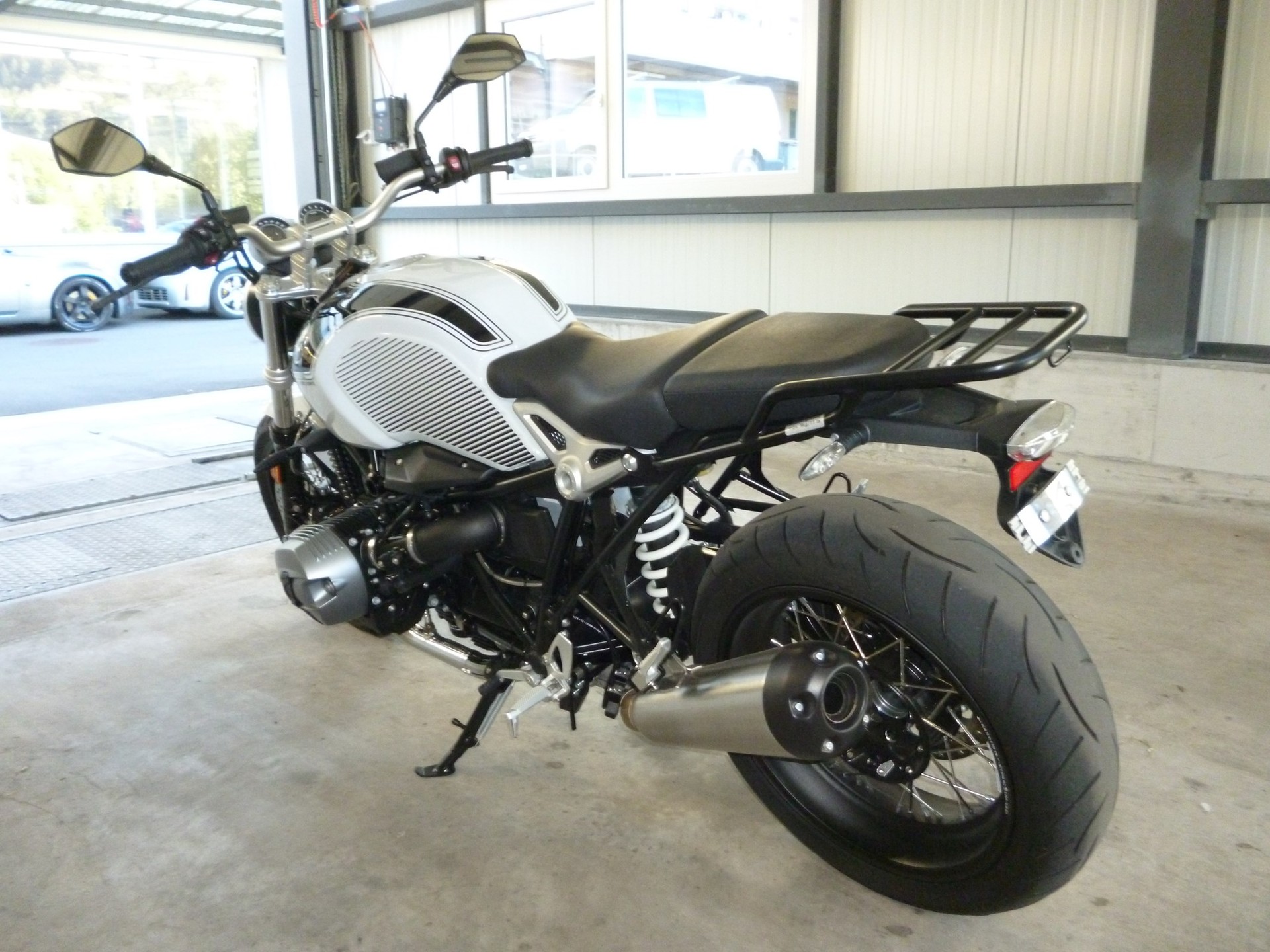 BMW R nineT Pure ABS-image-4