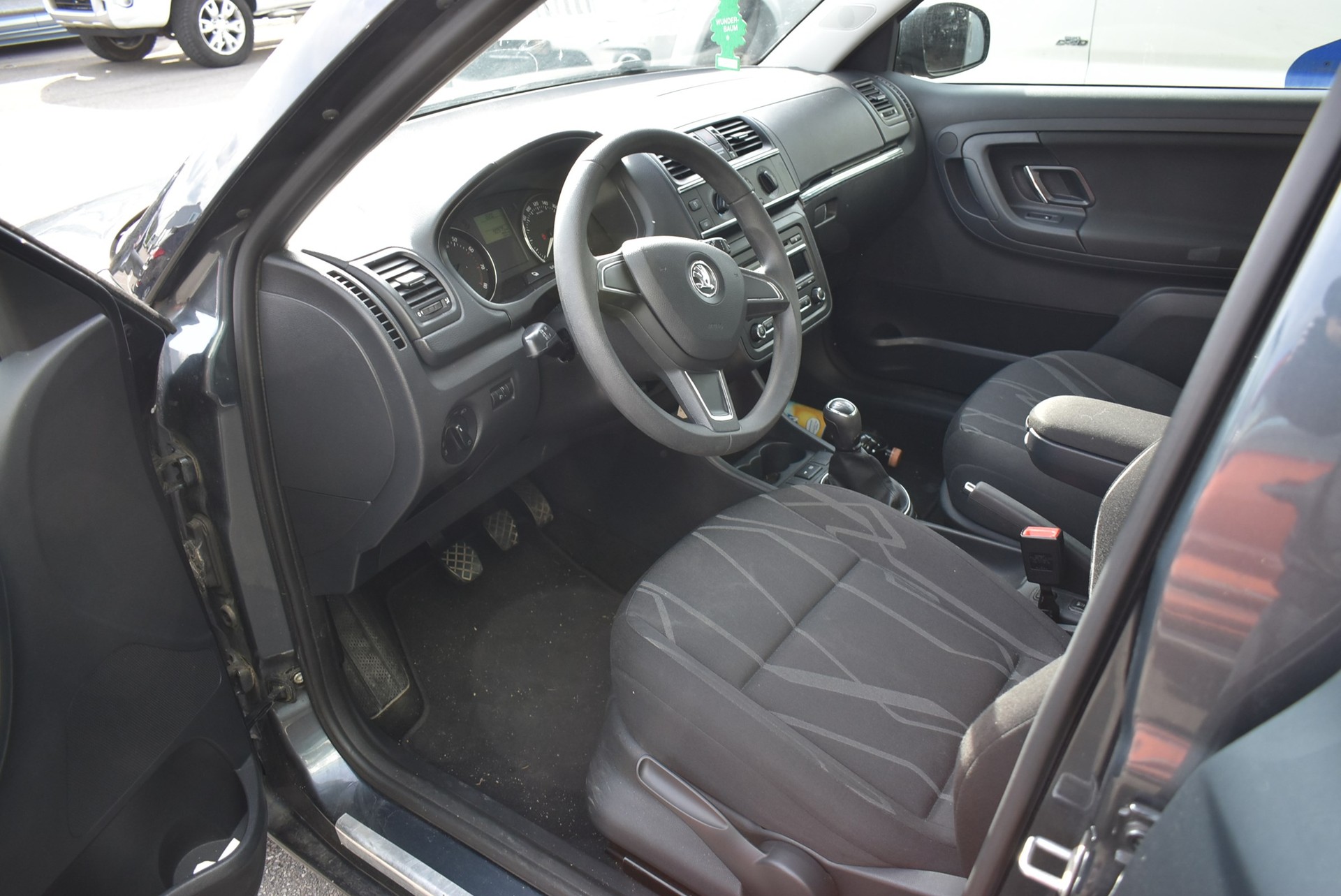 SKODA Fabia 1.2 TSI Monte Carlo-image-3