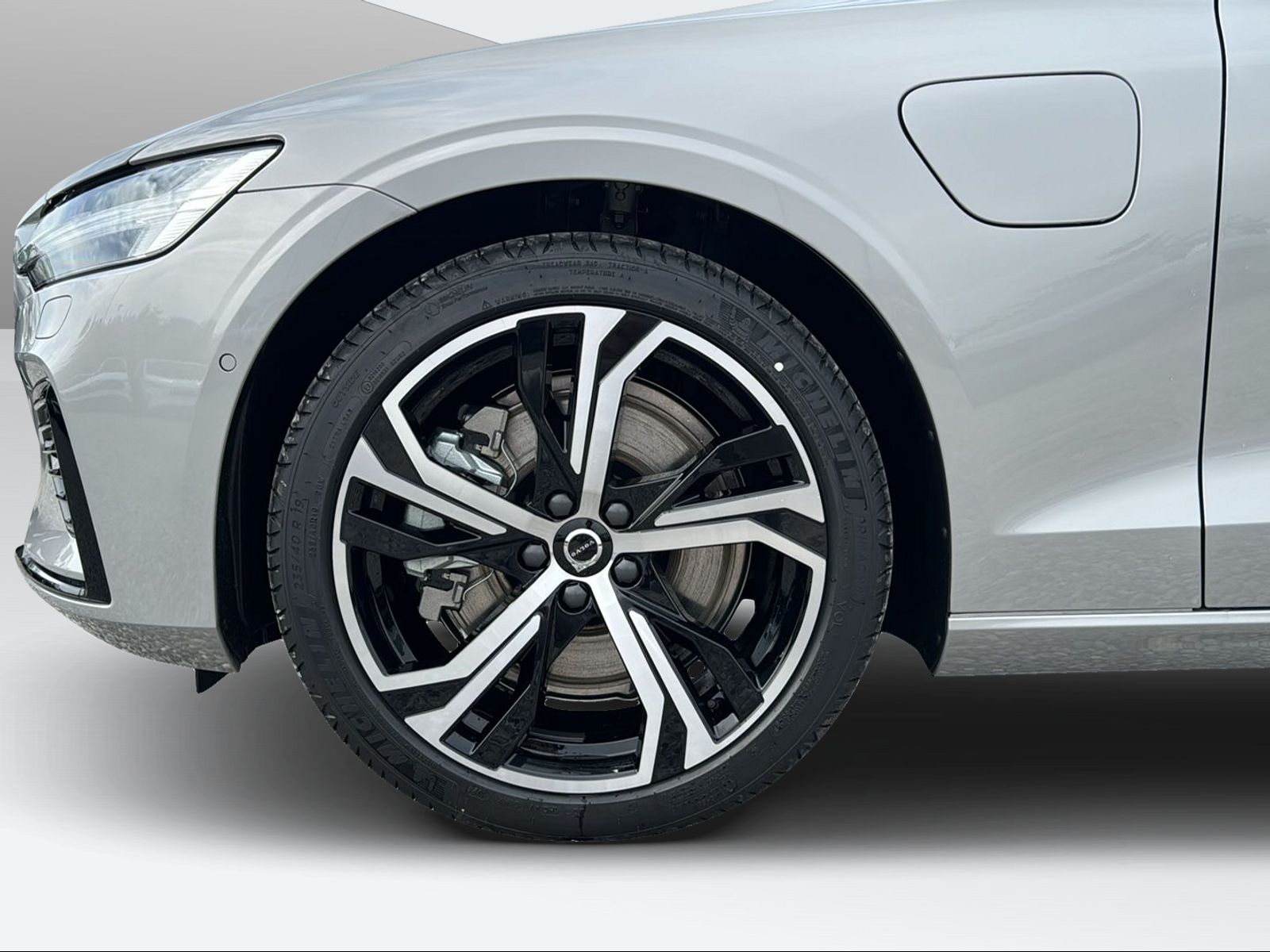 VOLVO V60 2.0 T6 TE Ultimate Dark eAWD-image-8