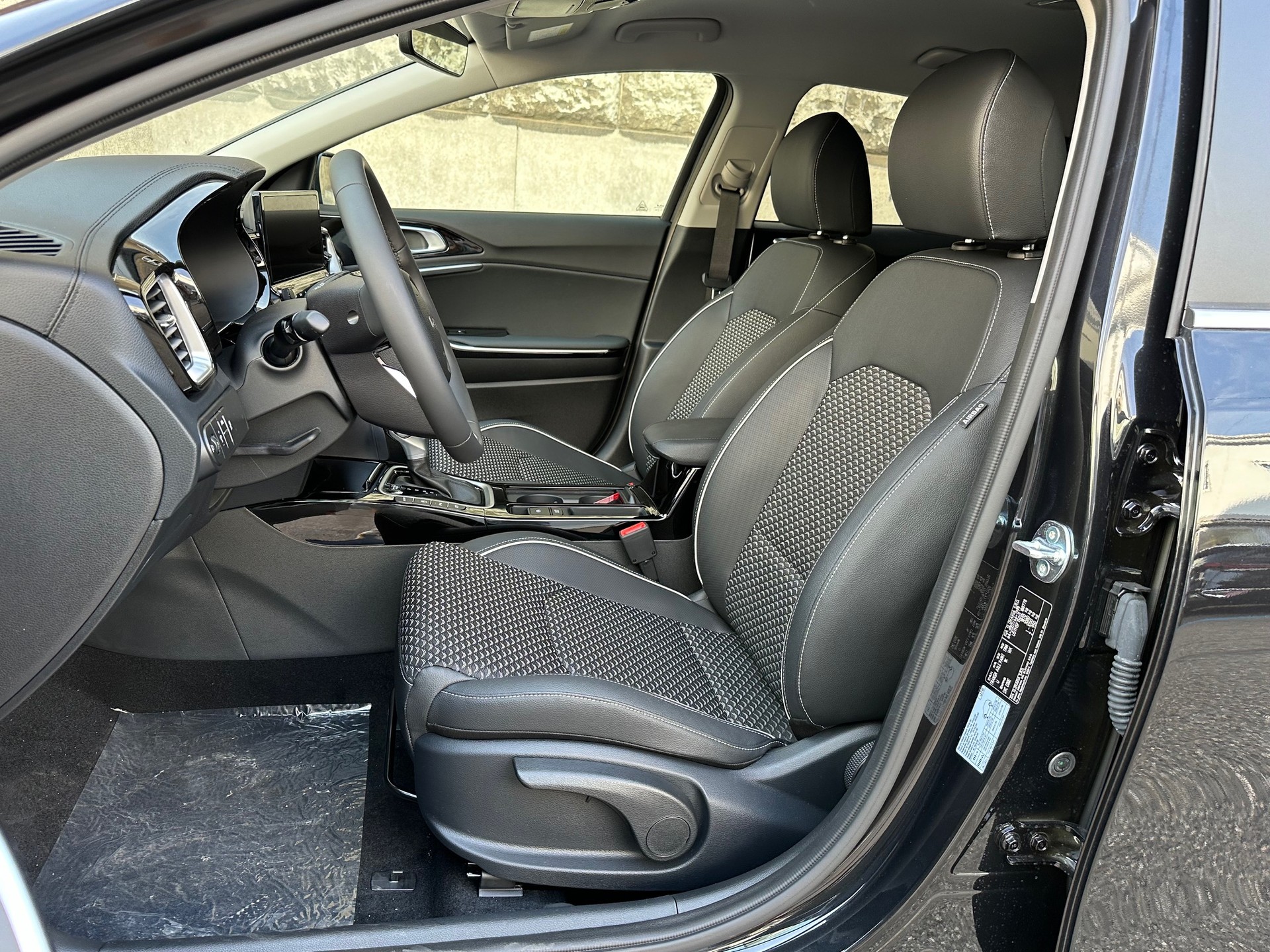 KIA XCeed 1.5 T-GDi Power DCT-image-8