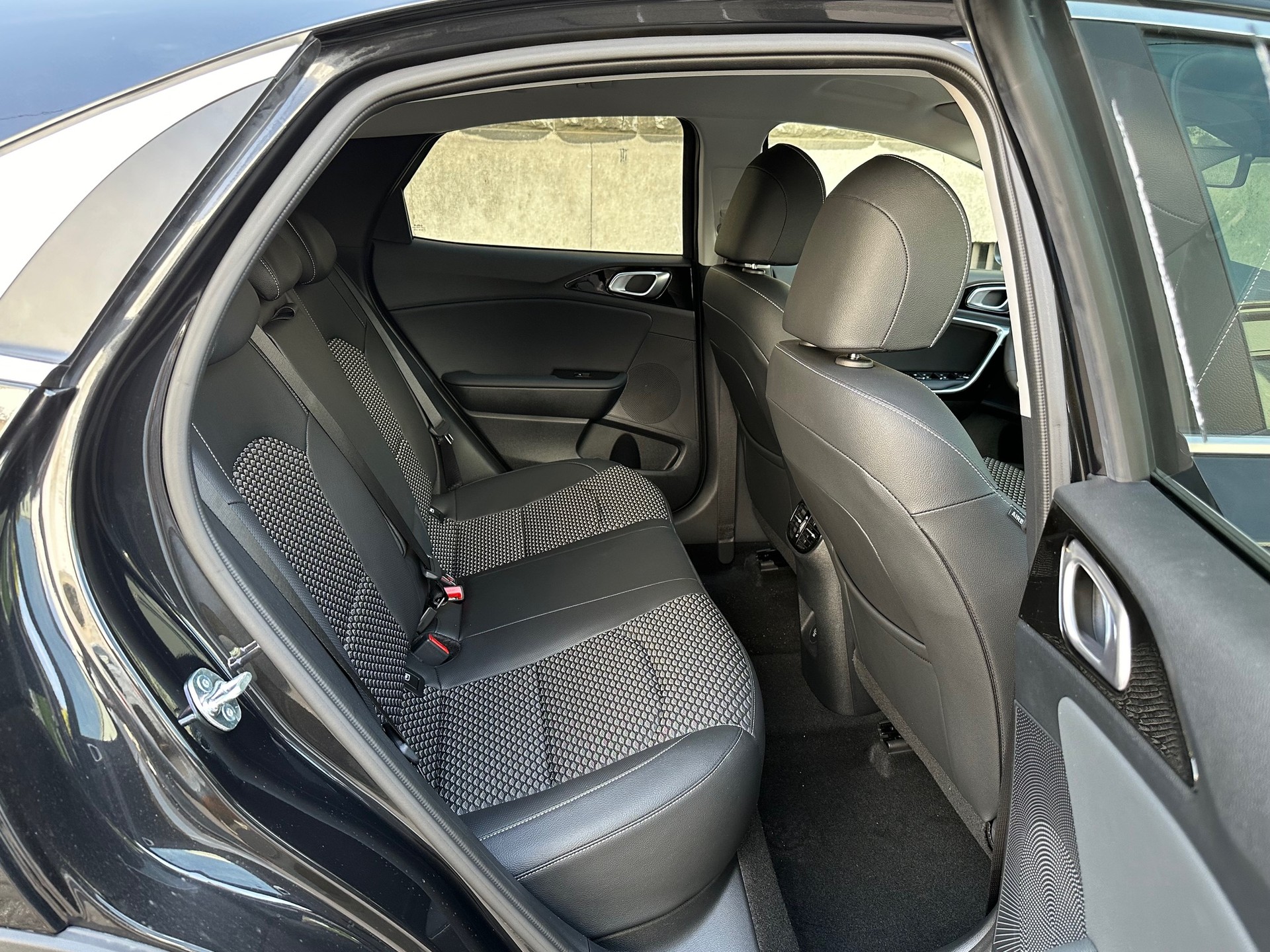 KIA XCeed 1.5 T-GDi Power DCT-image-9
