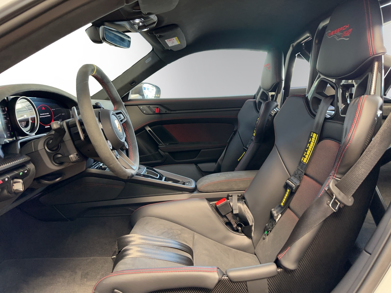 PORSCHE 911 GT3 RS Weissach-image-10