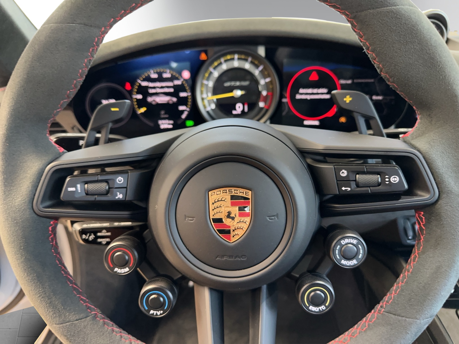 PORSCHE 911 GT3 RS Weissach-image-13