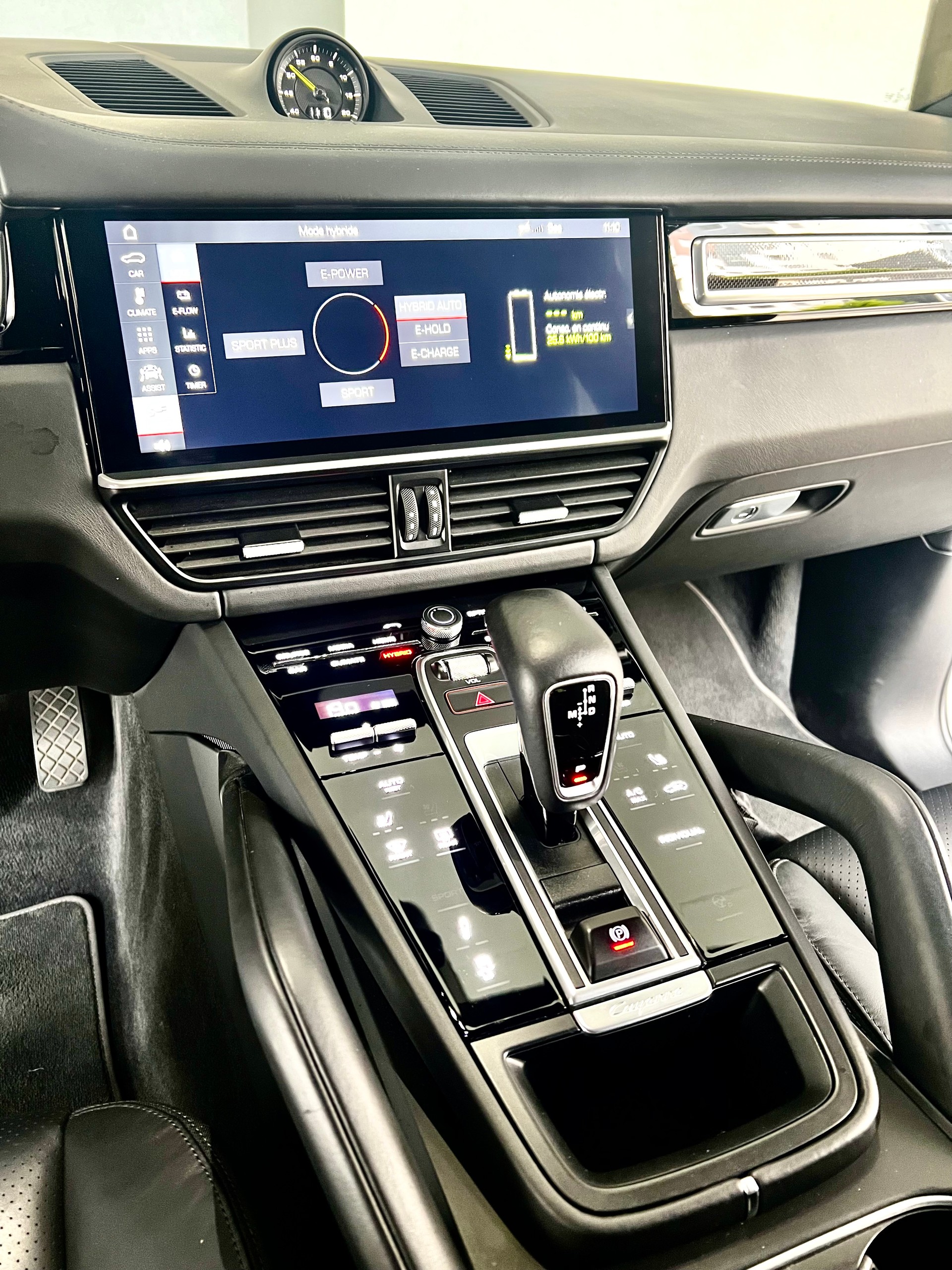 PORSCHE Cayenne E-Hybrid-image-5