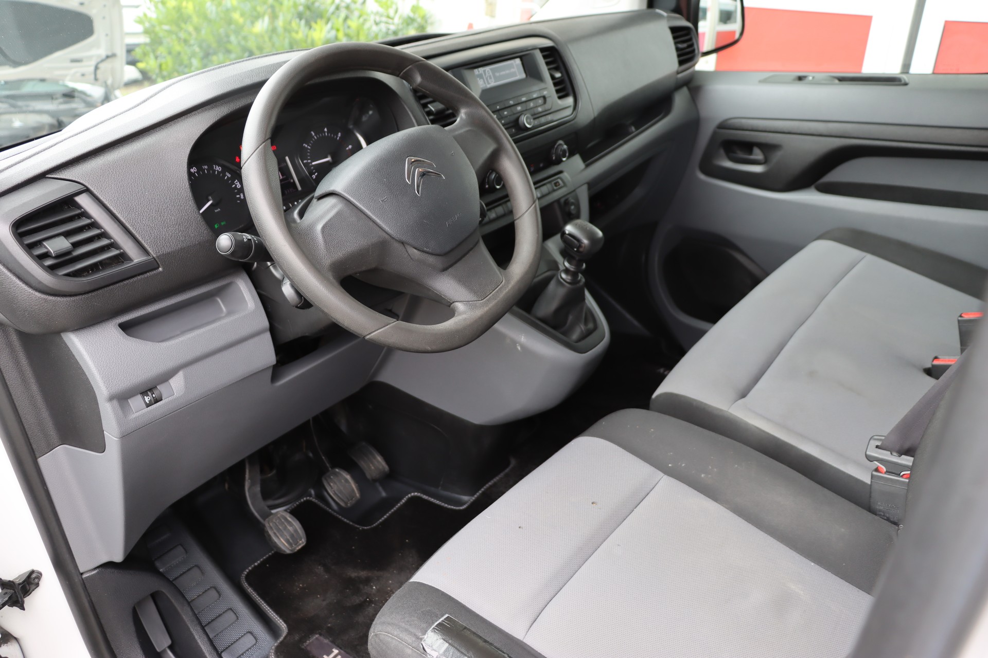 CITROEN Jumpy 2.0 BlueHDi 120 XL Attraction-image-12