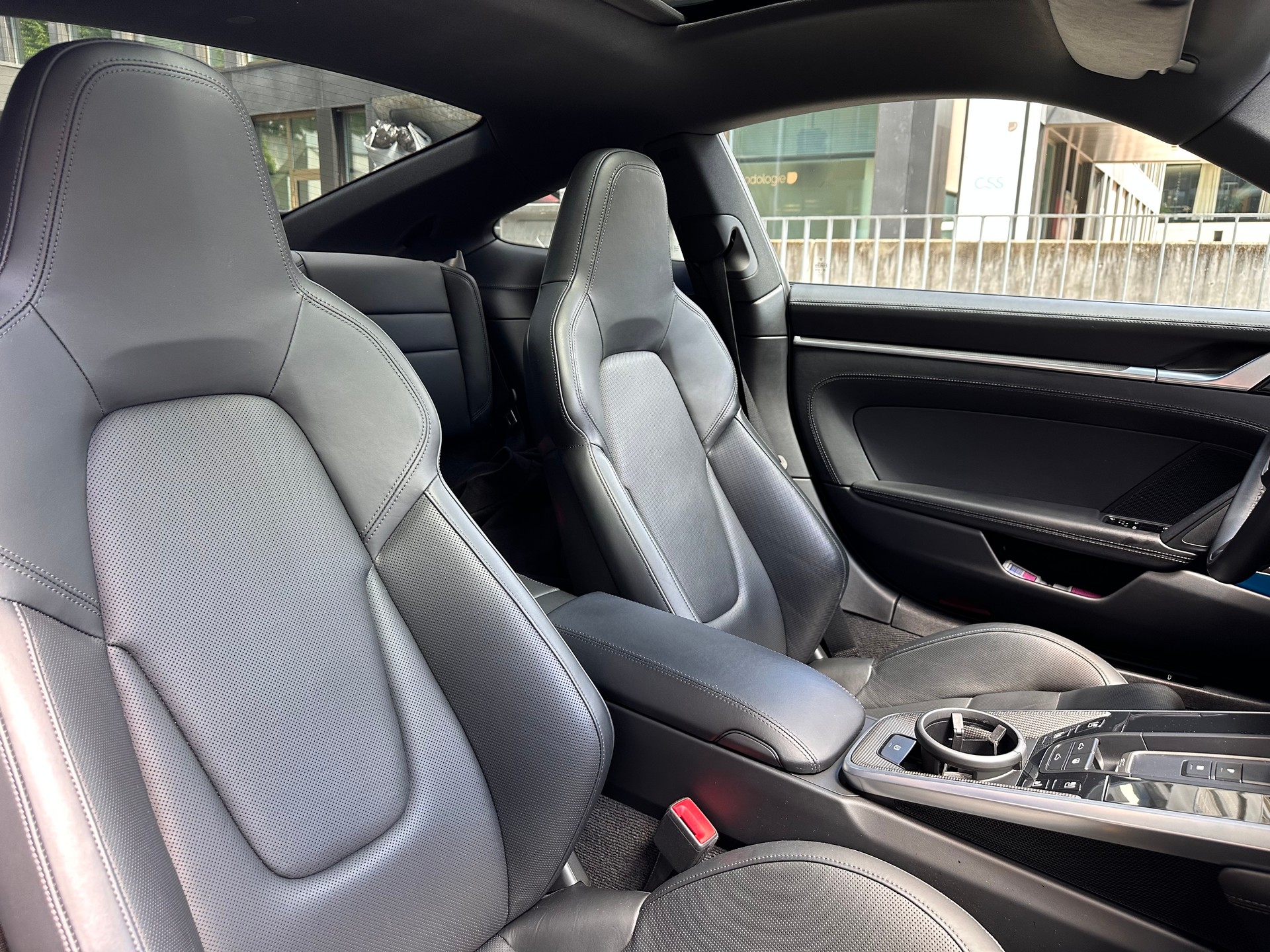 PORSCHE 911 Carrera 4S PDK-image-7