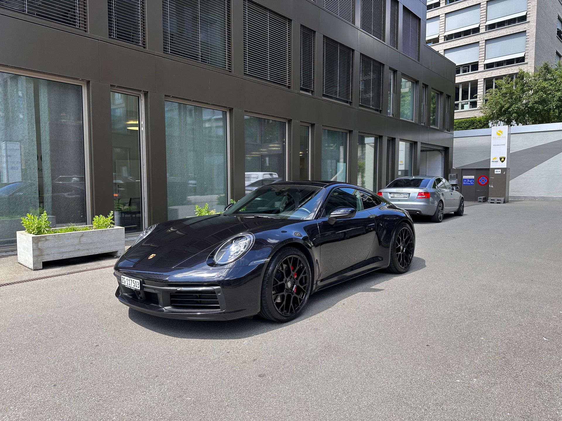 PORSCHE 911 Carrera 4S PDK-image-3