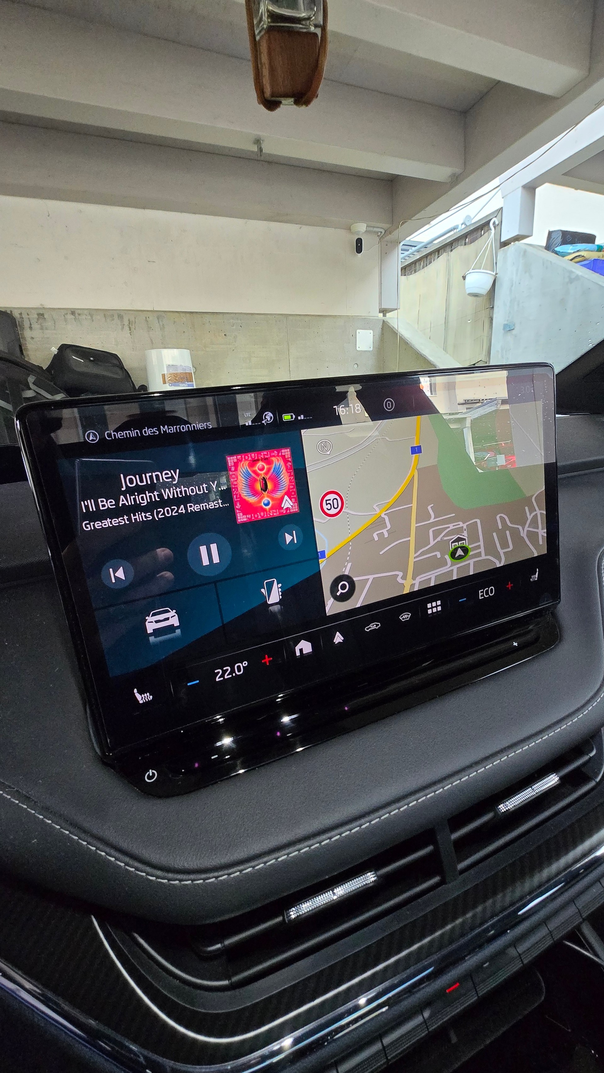 SKODA Enyaq iV 80x RS-image-4