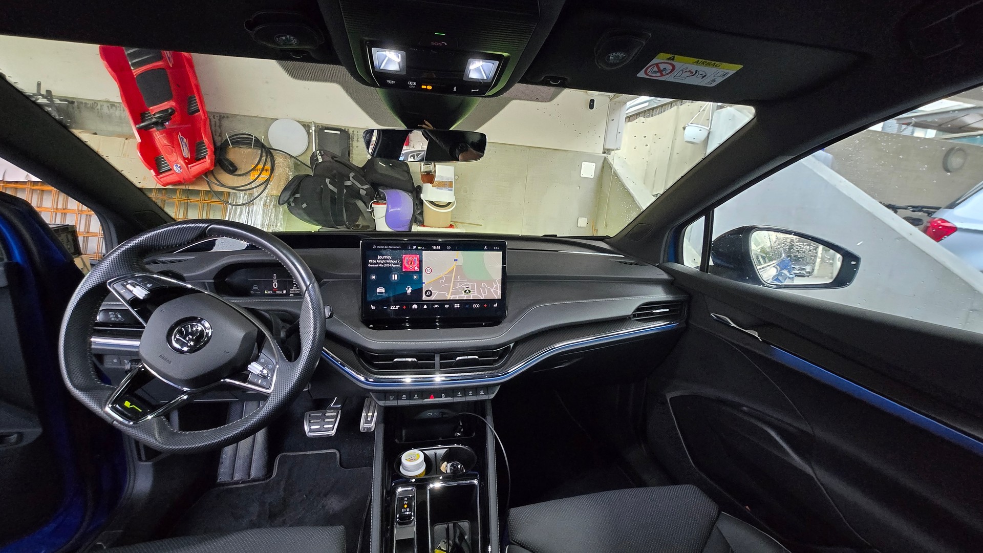 SKODA Enyaq iV 80x RS-image-3