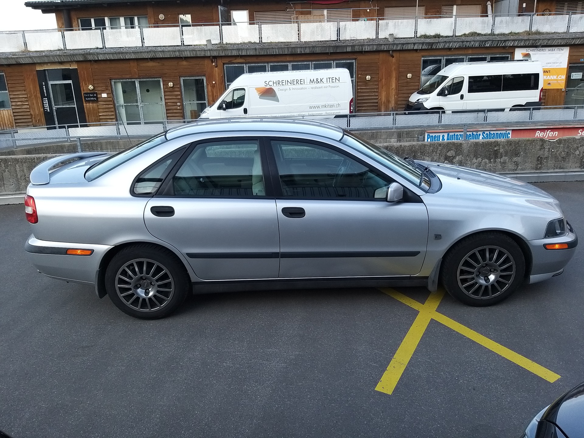 VOLVO S40 2.0T-image-7