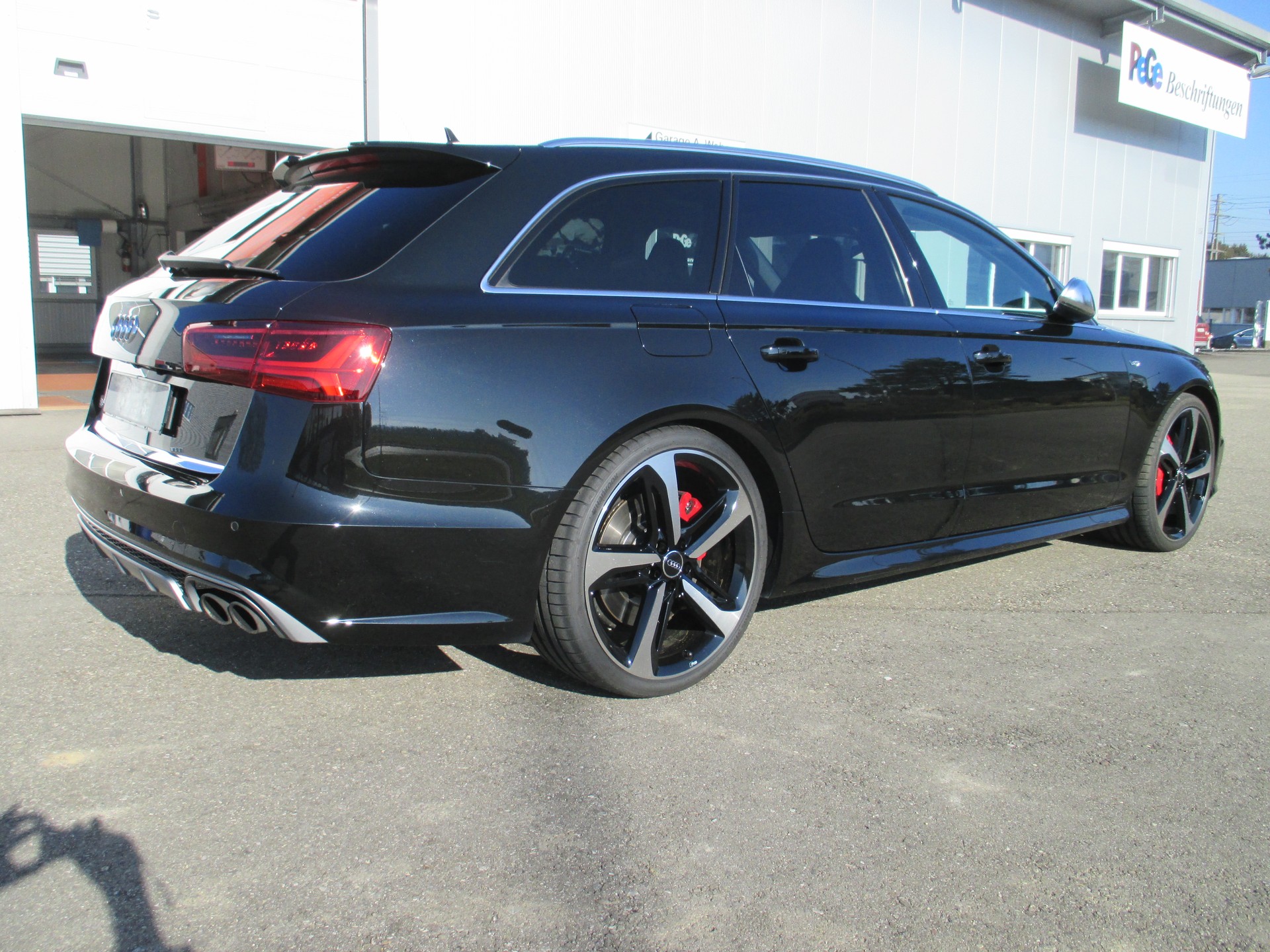 AUDI S6-image-1