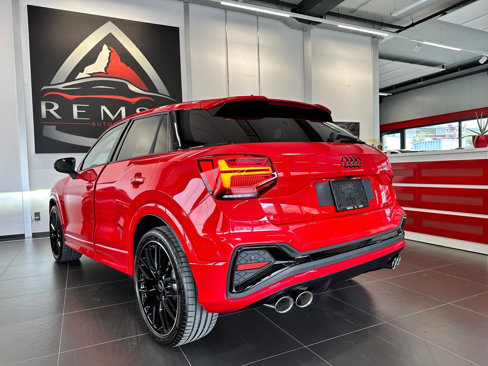 AUDI SQ2 TFSI quattro S-tronic-image-4