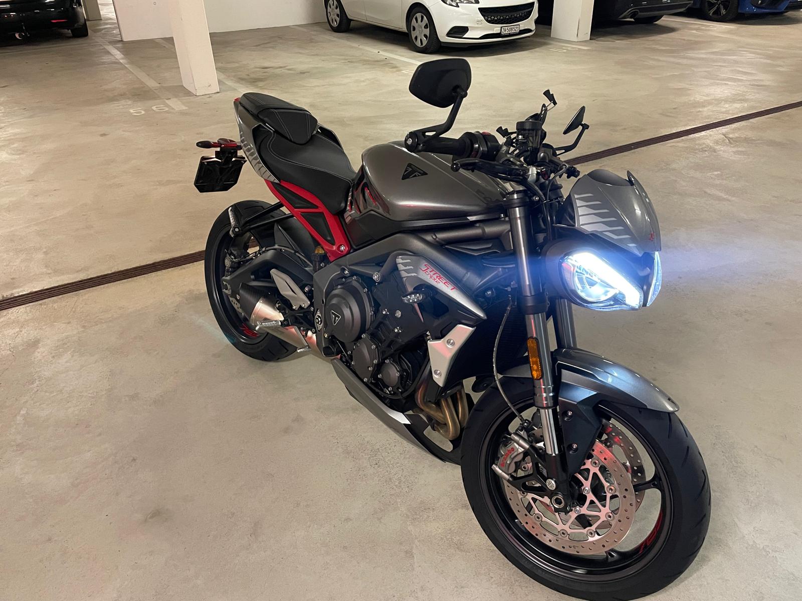 TRIUMPH Street Triple RS 765 ABS-image-1