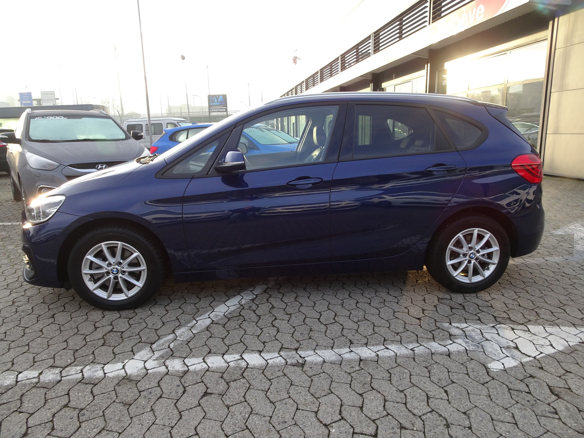 BMW 218d xDrive Active Tourer Steptronic Sport Line-showroom-element-2