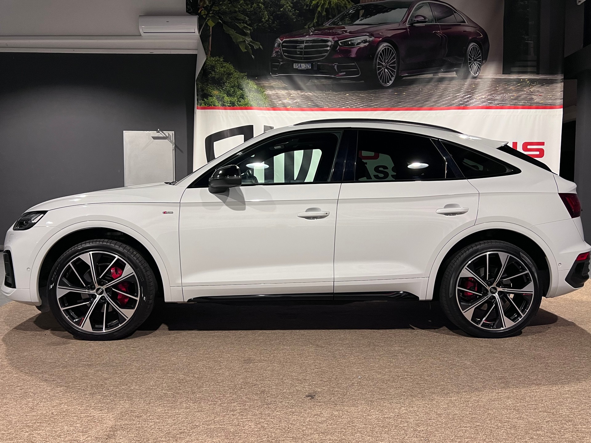 AUDI Q5 Sportback 45 TFSI S line quattro S-tronic-image-6