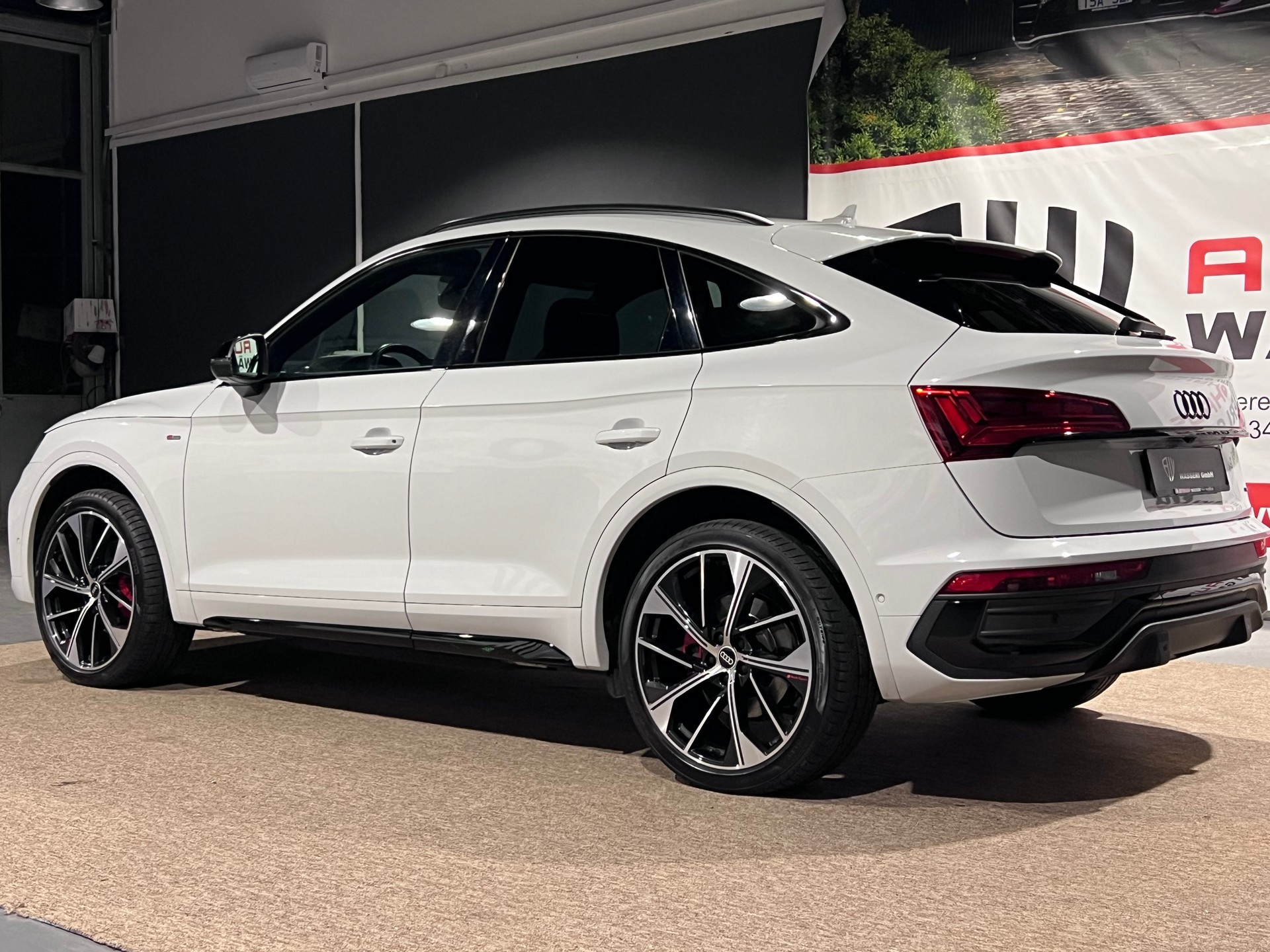 AUDI Q5 Sportback 45 TFSI S line quattro S-tronic-image-5