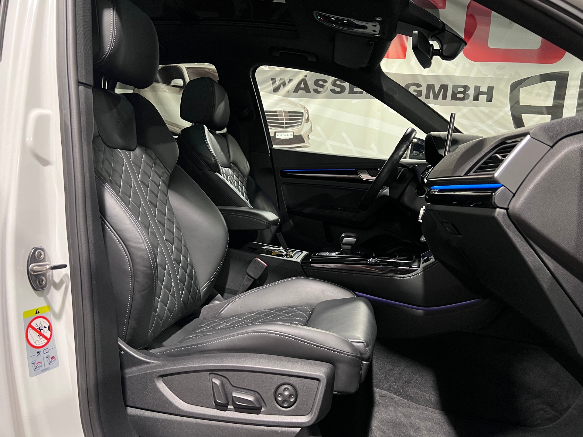 AUDI Q5 Sportback 45 TFSI S line quattro S-tronic-image-14