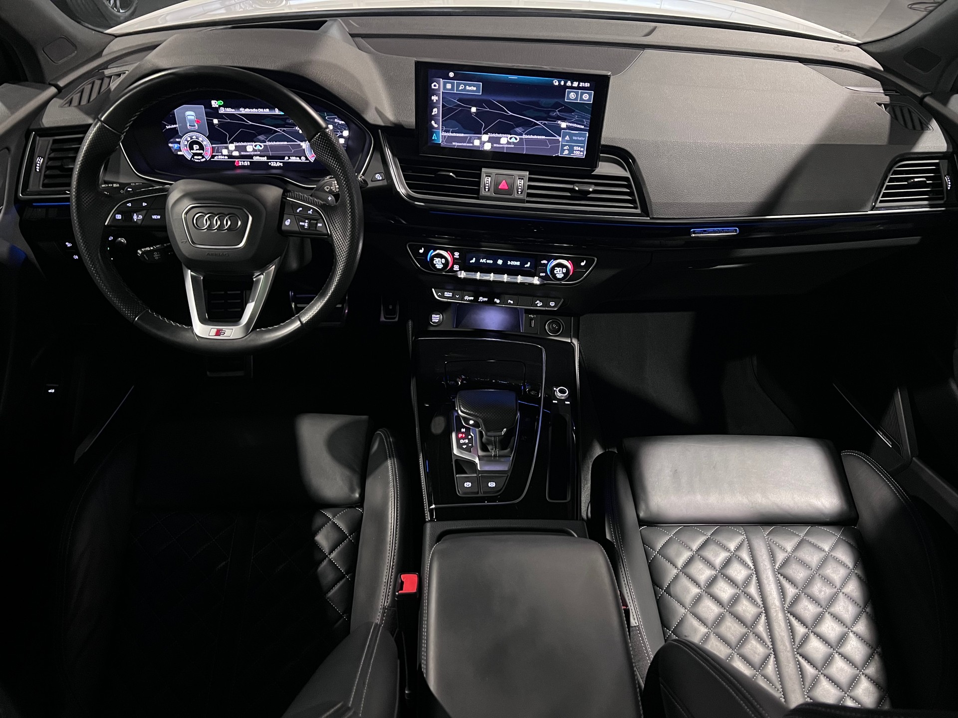 AUDI Q5 Sportback 45 TFSI S line quattro S-tronic-image-9