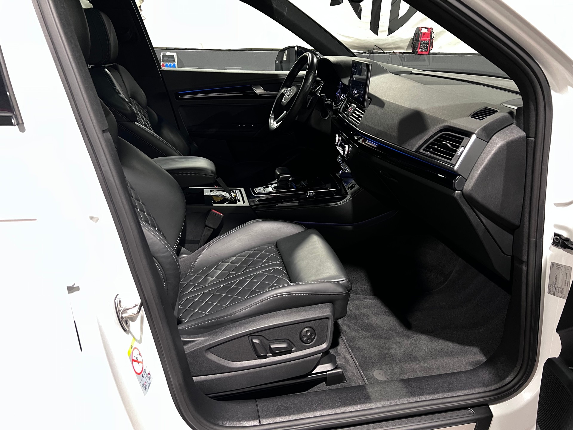 AUDI Q5 Sportback 45 TFSI S line quattro S-tronic-image-13