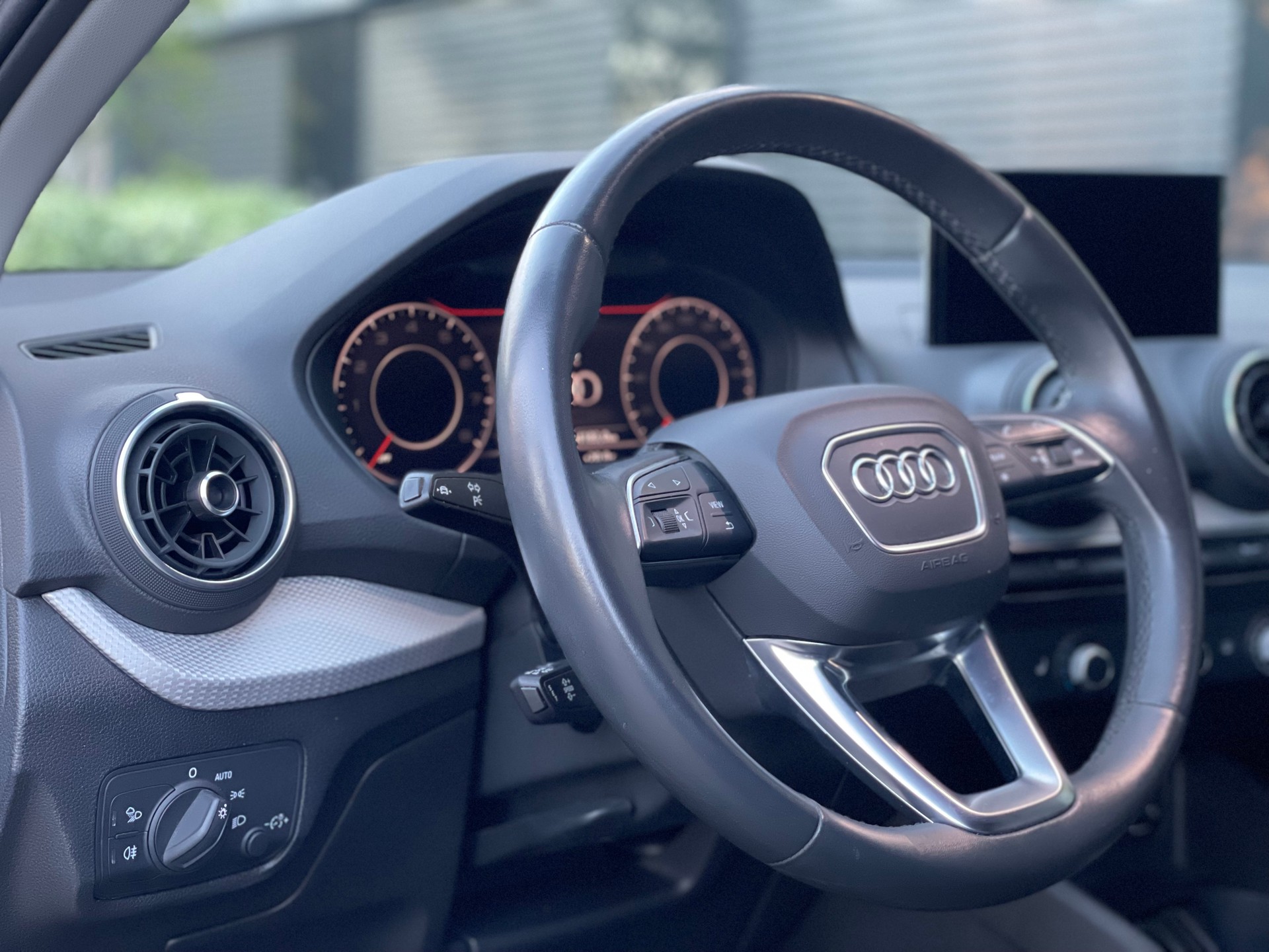 AUDI Q2 35 TFSI S-tronic-image-12