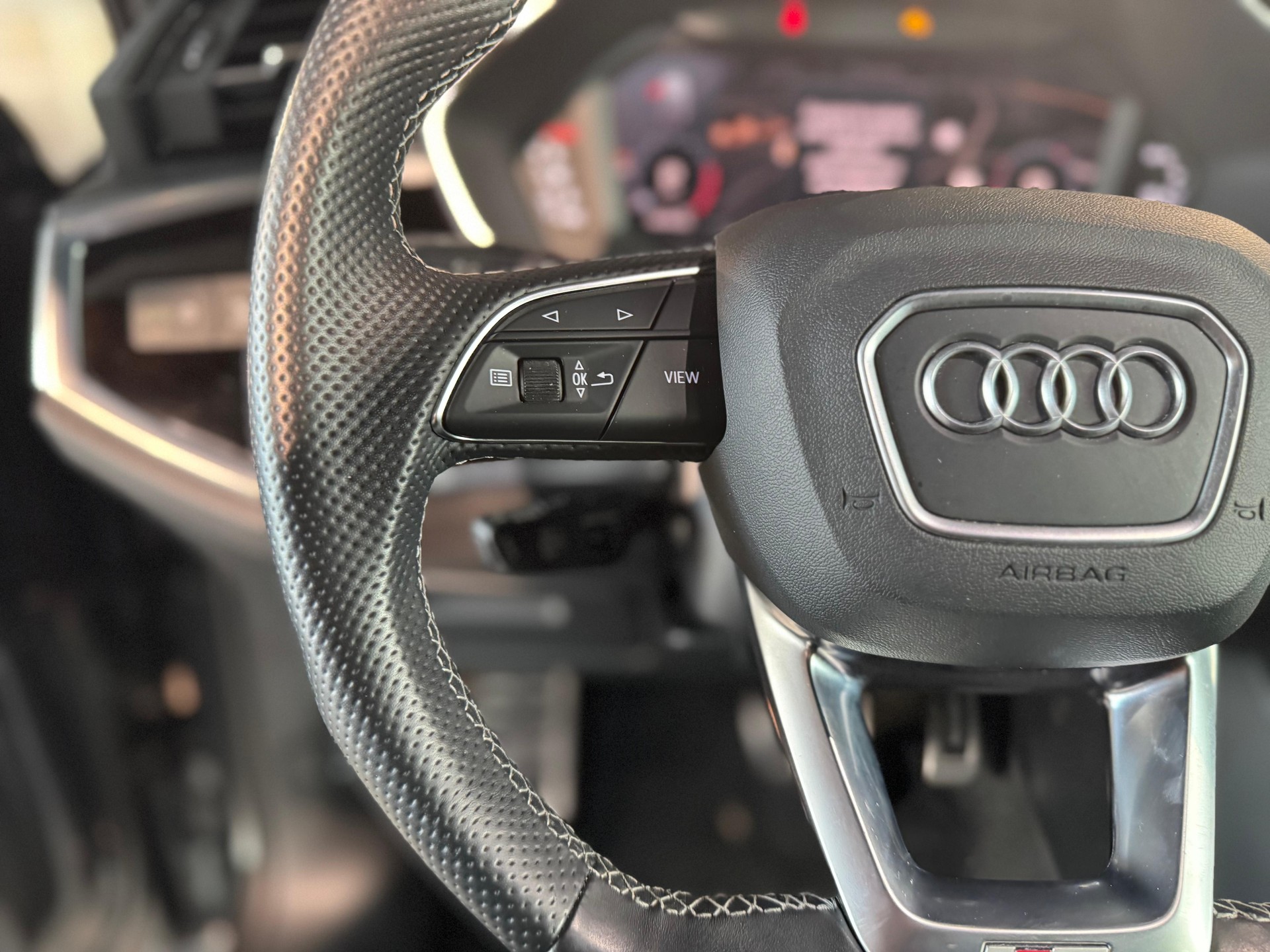 AUDI Q3 Sportback 35 TFSI S line Attraction S-tronic-image-6