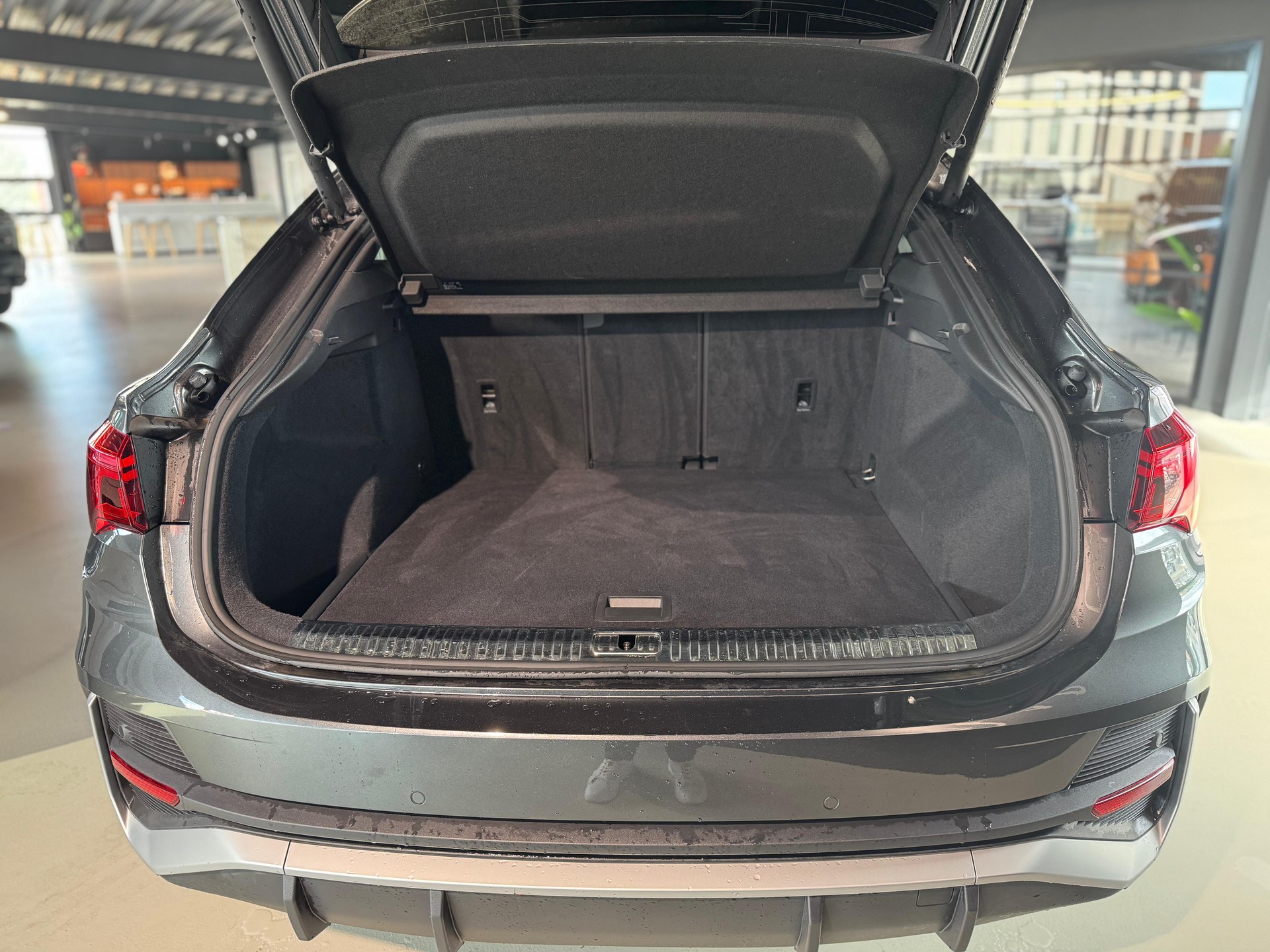 AUDI Q3 Sportback 35 TFSI S line Attraction S-tronic-image-16
