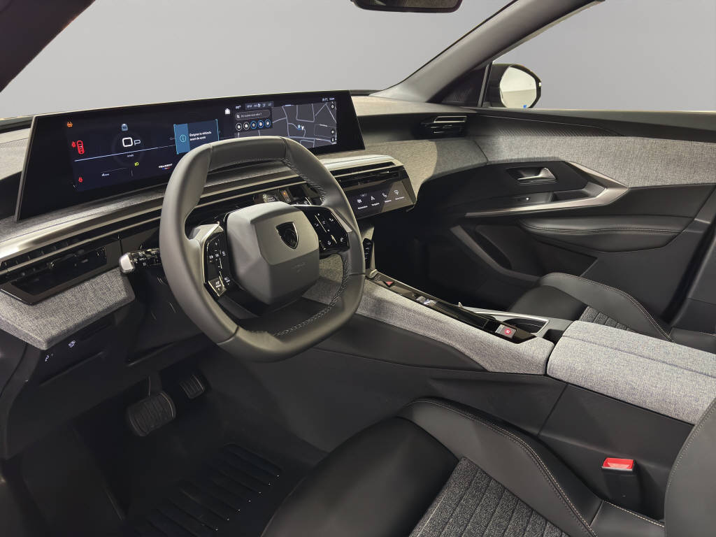 PEUGEOT 5008 1.2 Hybrid Allure Premium-image-5