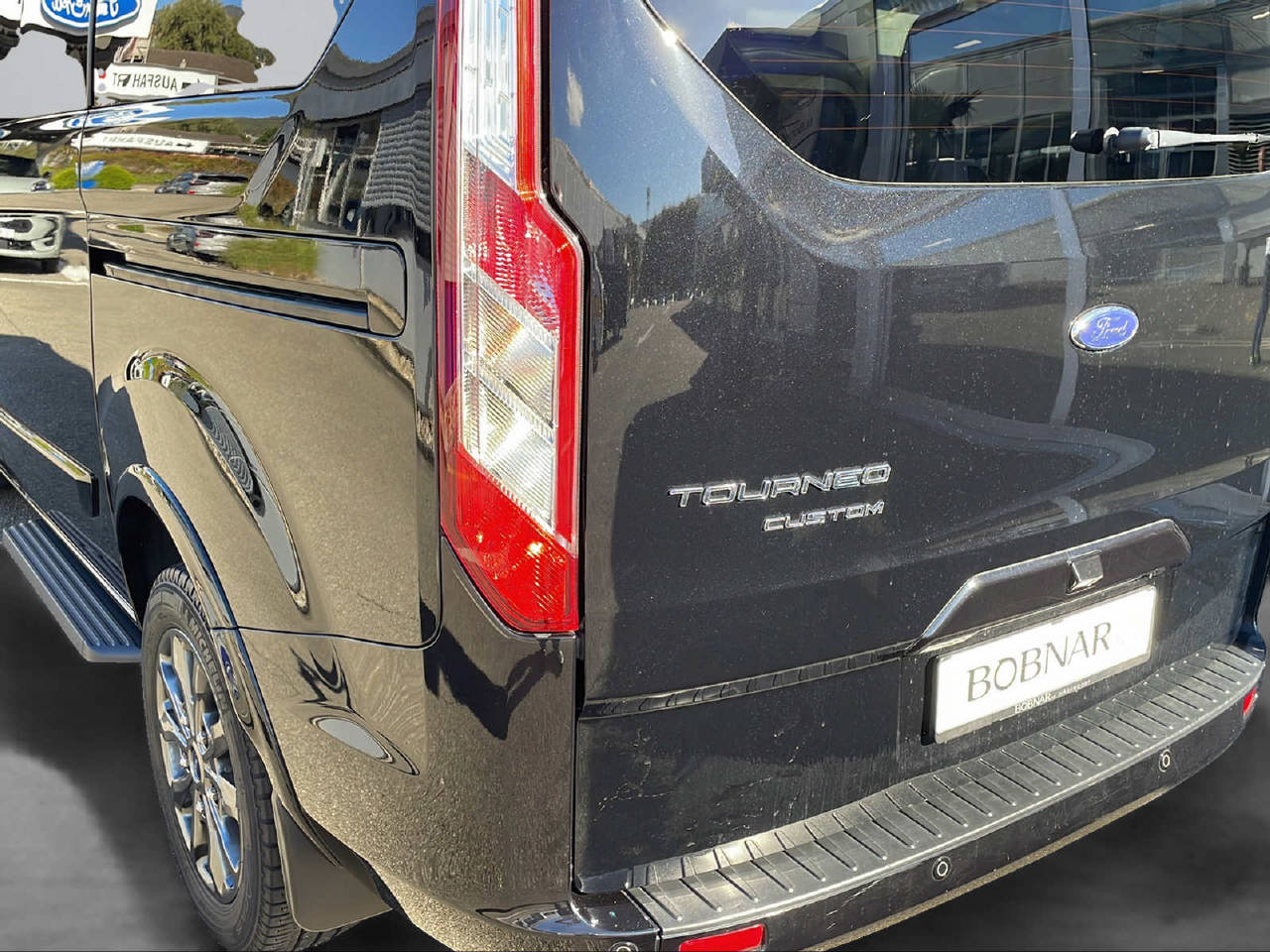 FORD Tourneo Custom 320 L1 2.0 TDCi 185 Titanium X-image-6