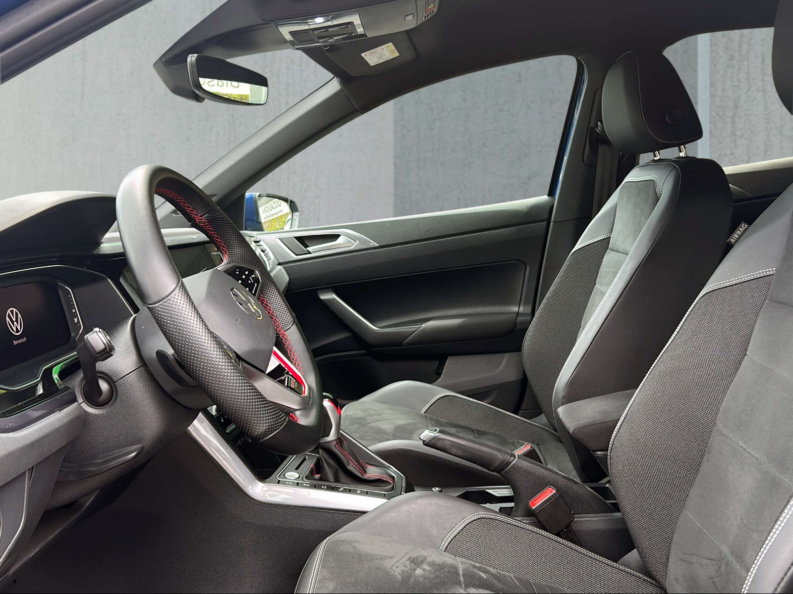 VW Polo 2.0 TSI GTI DSG-image-10