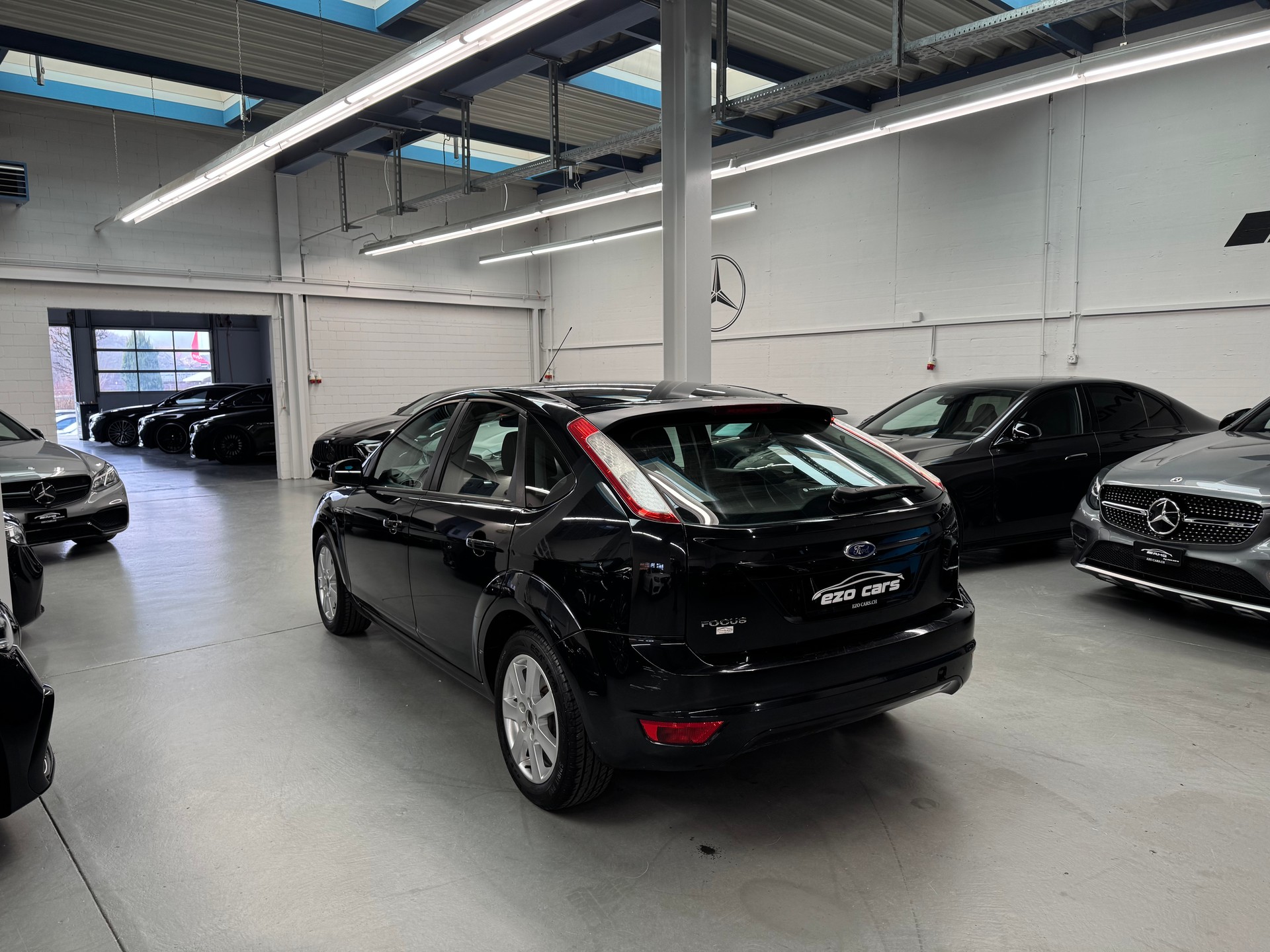 FORD Focus 2.0i Carving ab MFK & ab Service 8-fach bereift 12 Monate Garantie-image-5