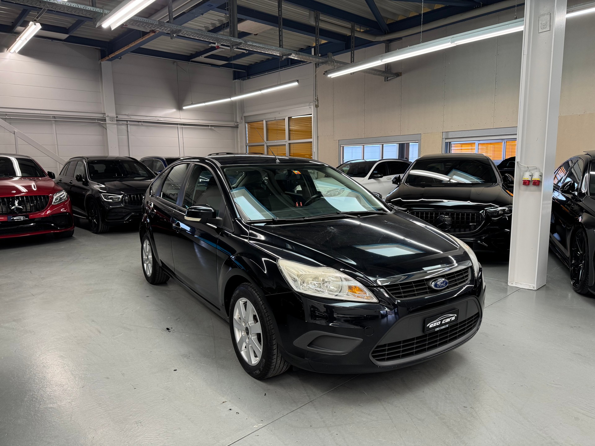 FORD Focus 2.0i Carving ab MFK & ab Service 8-fach bereift 12 Monate Garantie-showroom-element-2