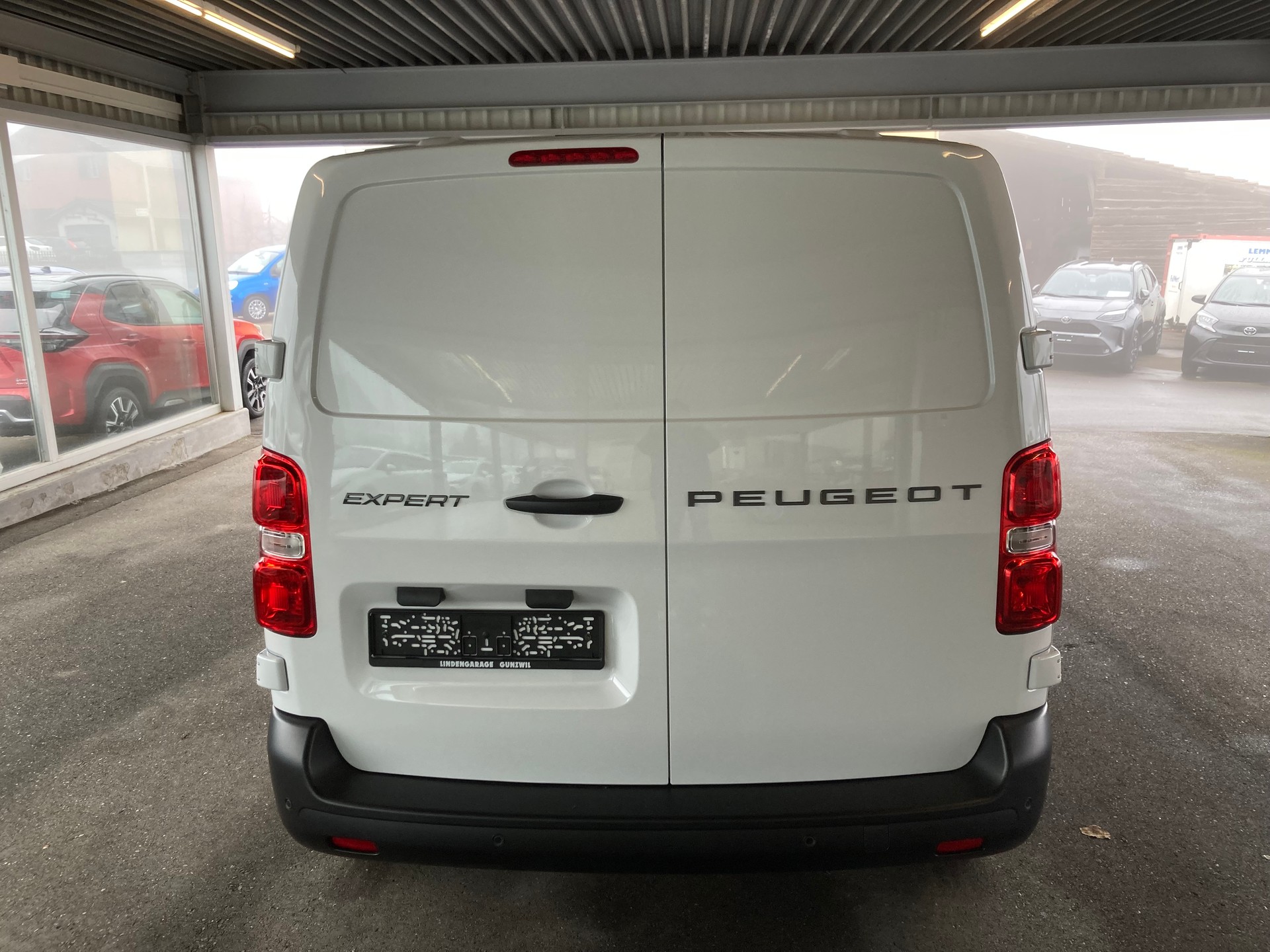 PEUGEOT Expert 1.5 BlueHDi 120 Standard (L1)-image-5