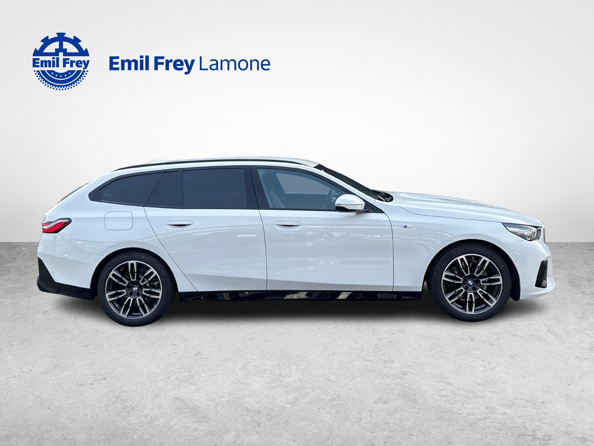 BMW 520d xDrive Touring-image-7