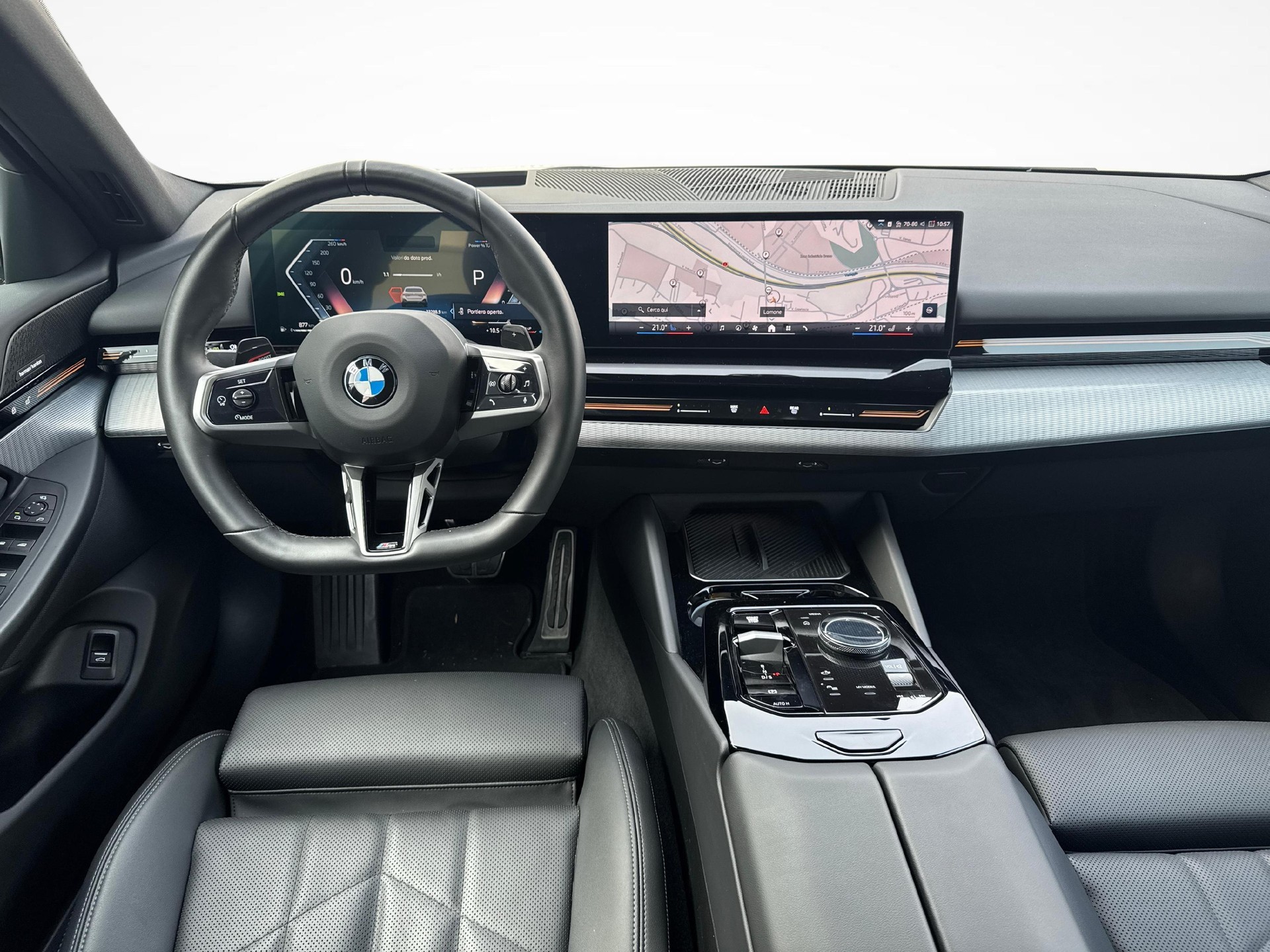 BMW 520d xDrive Touring-image-14