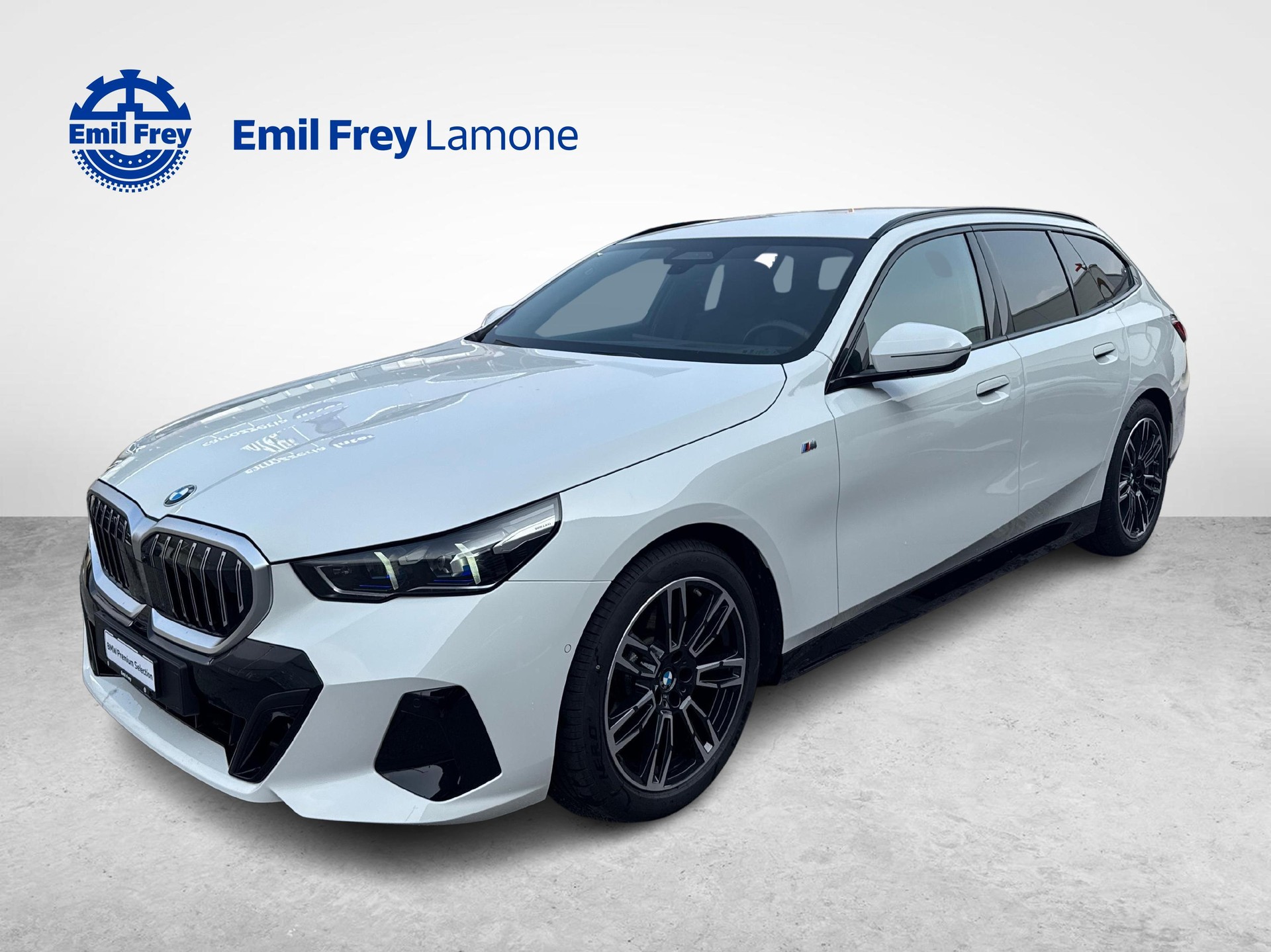 BMW 520d xDrive Touring-image-0