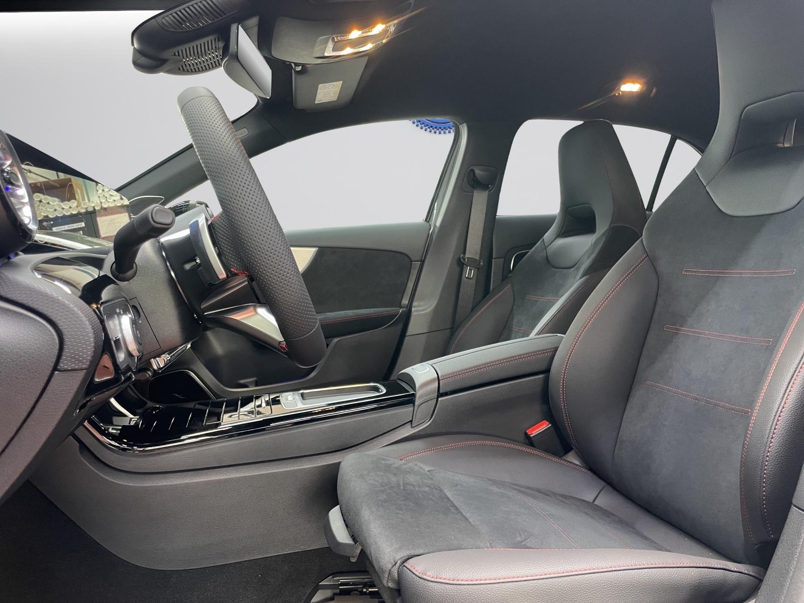 MERCEDES-BENZ A 250 e EQ Star AMG Line-image-3
