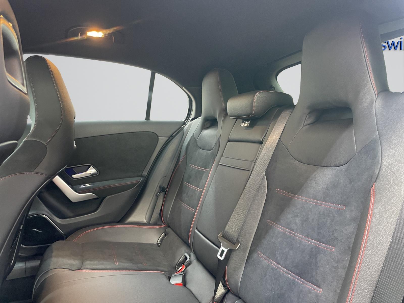 MERCEDES-BENZ A 250 e EQ Star AMG Line-image-7