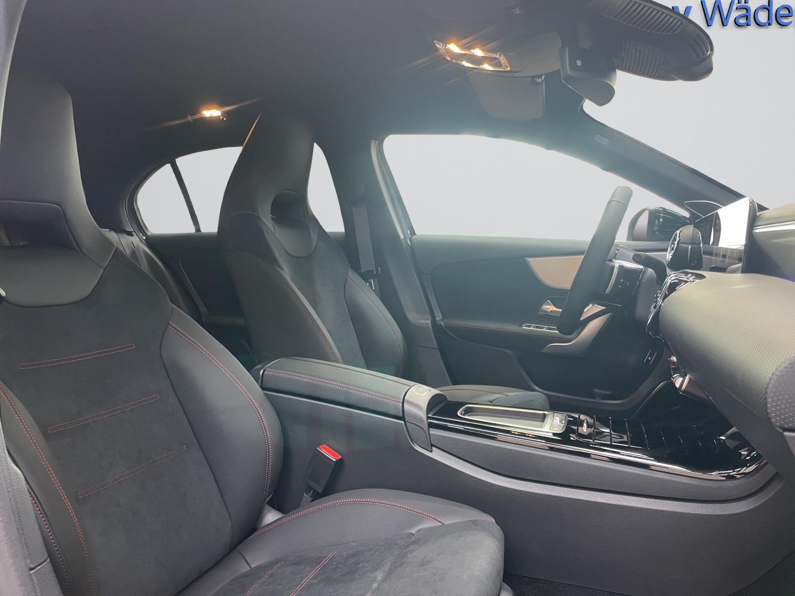 MERCEDES-BENZ A 250 e EQ Star AMG Line-image-5