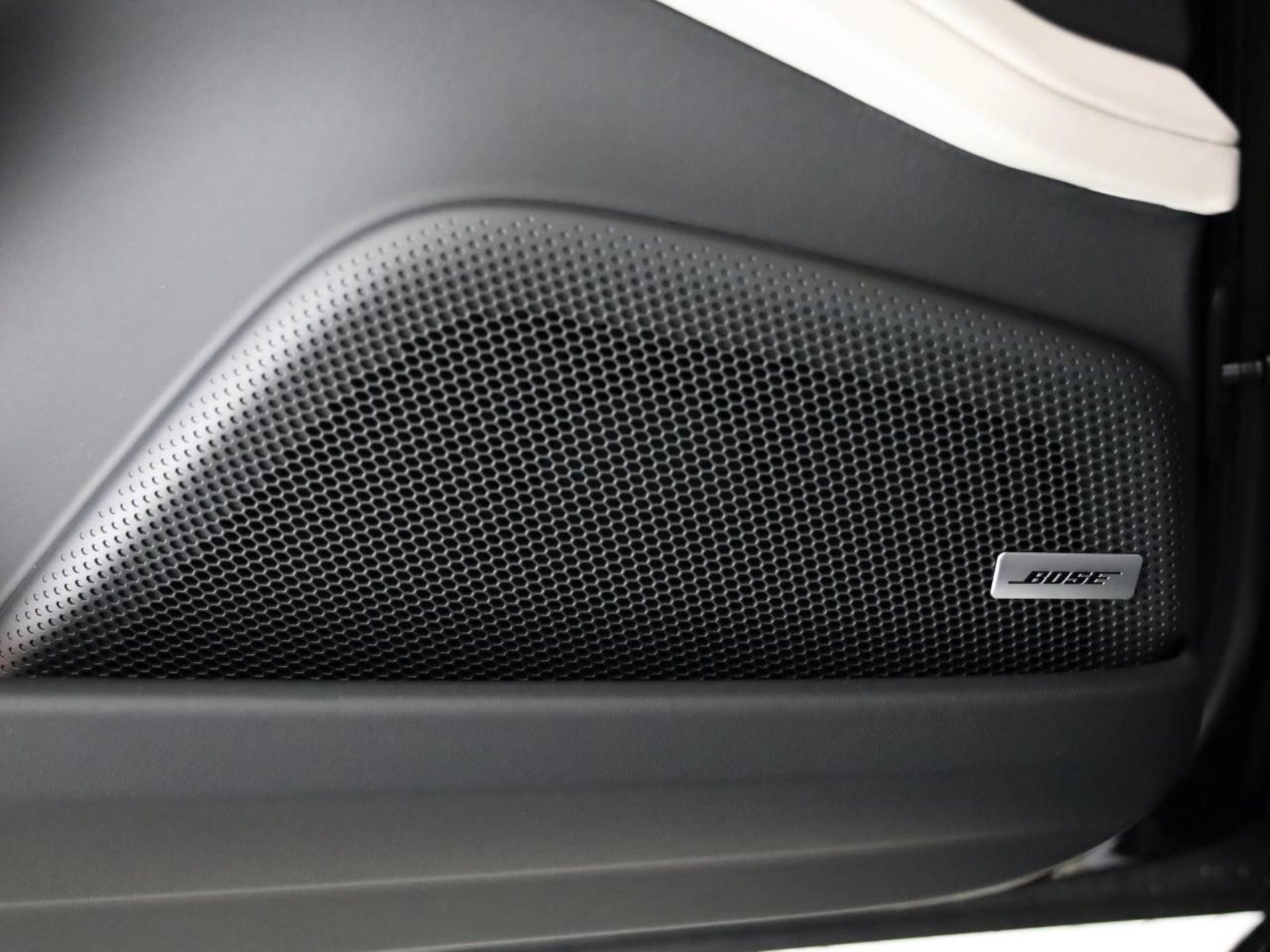 PORSCHE Panamera 4 E-Hybrid-image-16