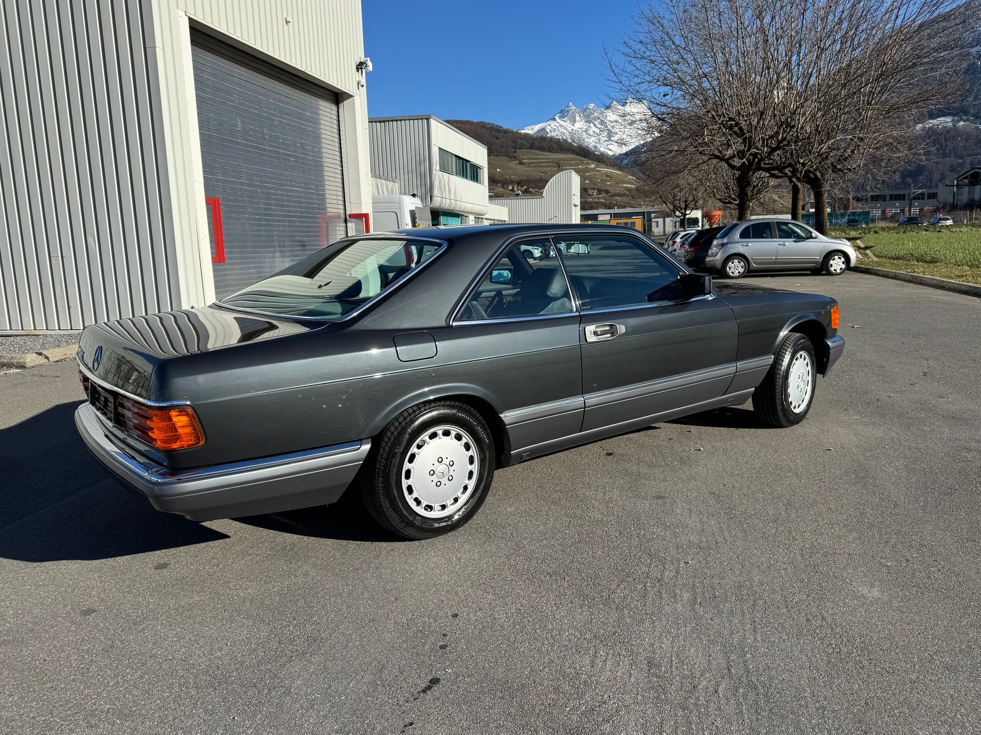 MERCEDES-BENZ 560 SEC Automatic-image-1