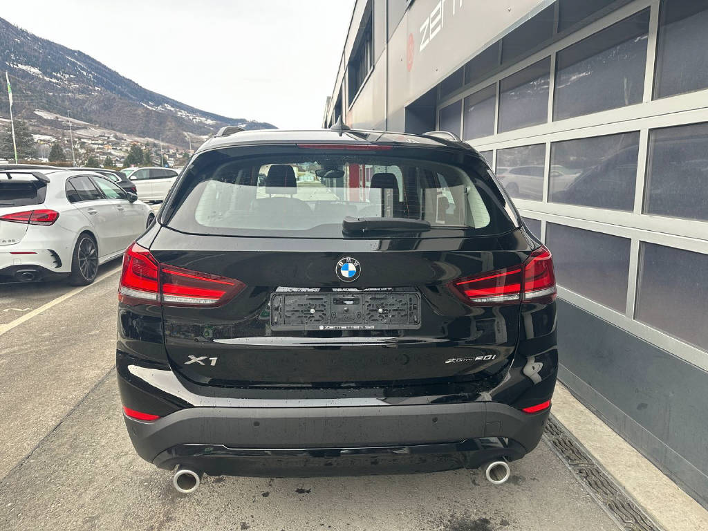 BMW X1 20i xDrive CH-image-3