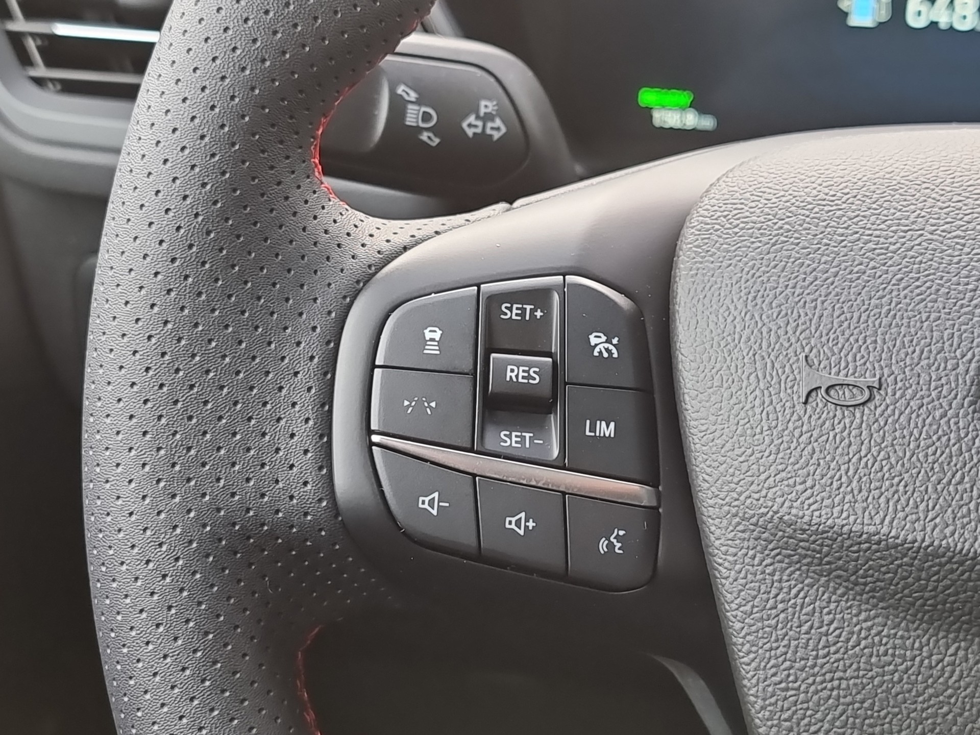 FORD Kuga 2.5 Hybrid ST-Line X 4x4-image-9