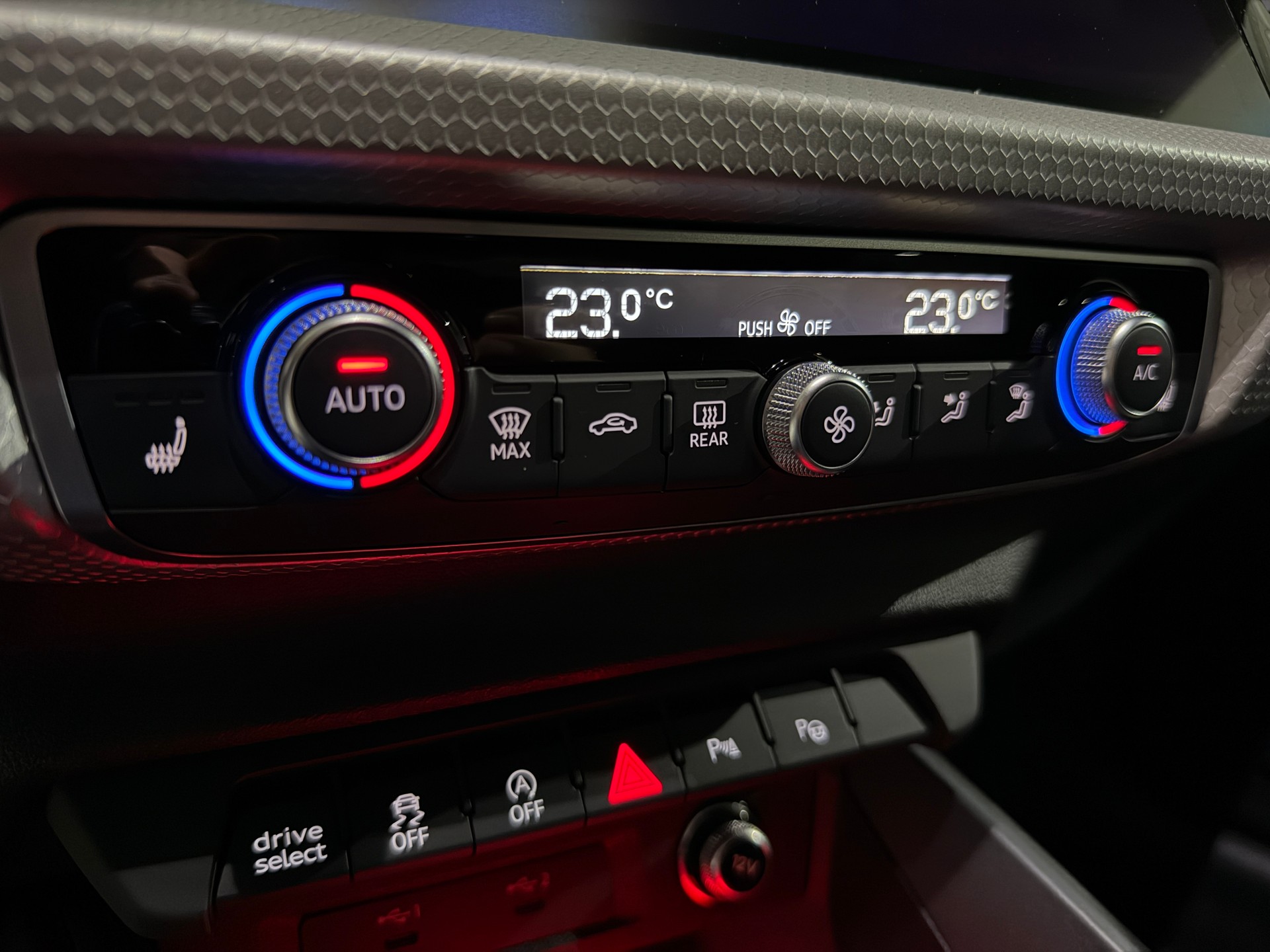 AUDI A1 Sportback 40 TFSI S Line S-tronic (CH)-image-12