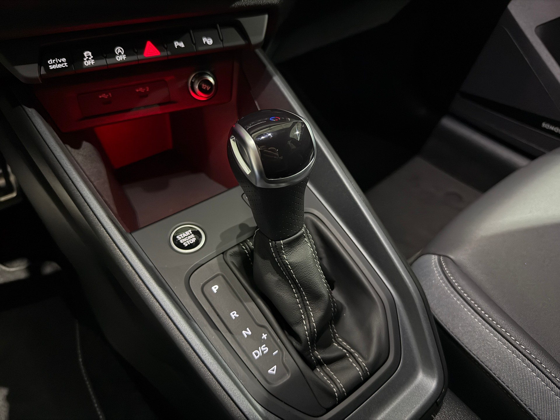 AUDI A1 Sportback 40 TFSI S Line S-tronic (CH)-image-13