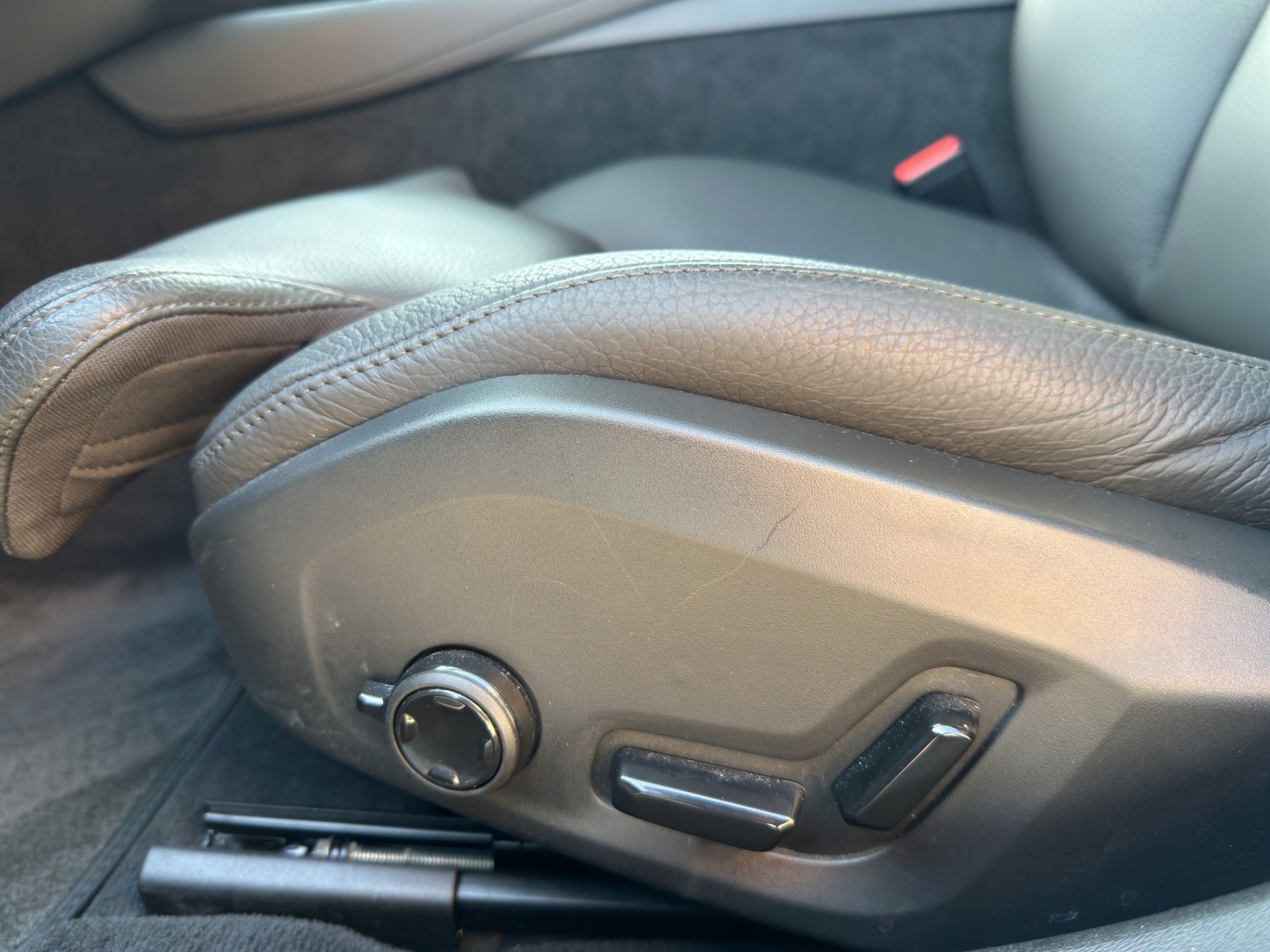 VOLVO V90 T6 eAWD Plug in Hybrid Plus Bright Geartronic-image-9