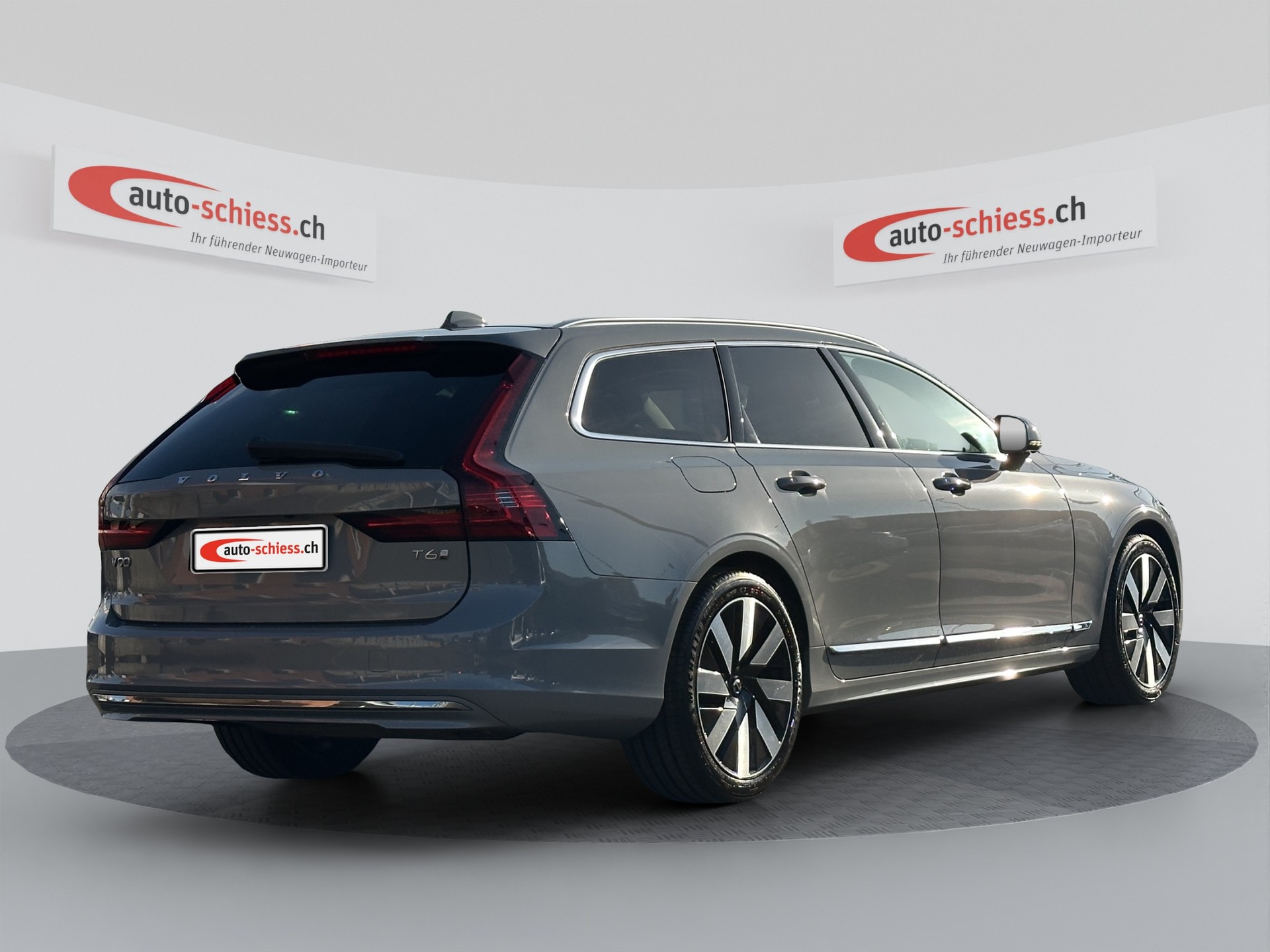 VOLVO V90 T6 eAWD Plug in Hybrid Plus Bright Geartronic-image-4