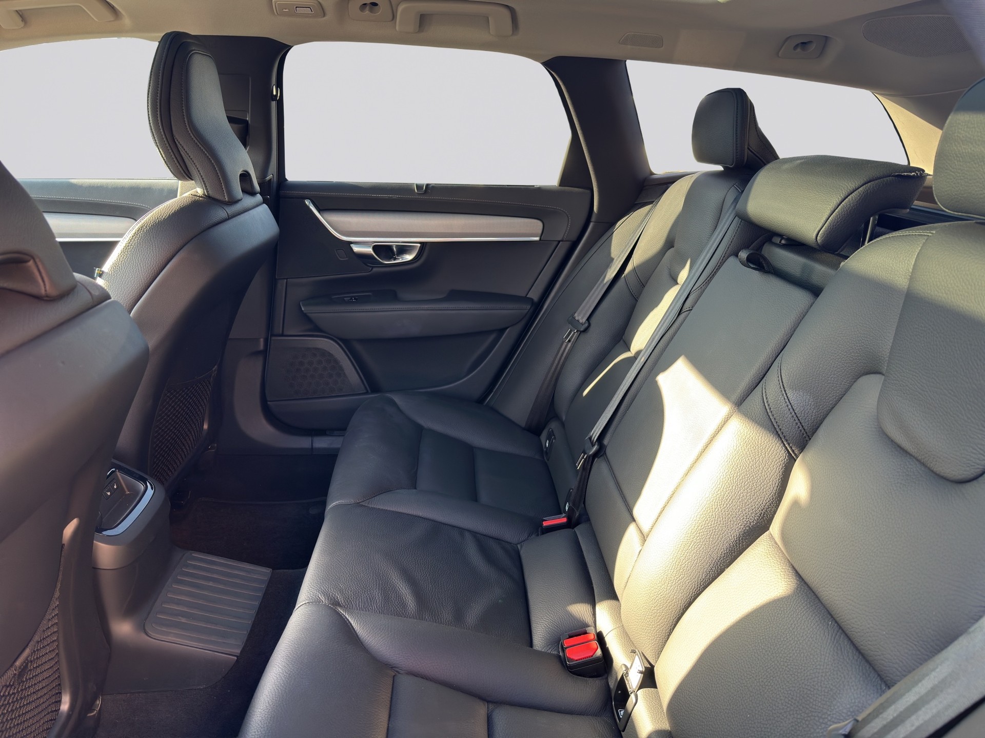VOLVO V90 T6 eAWD Plug in Hybrid Plus Bright Geartronic-image-7